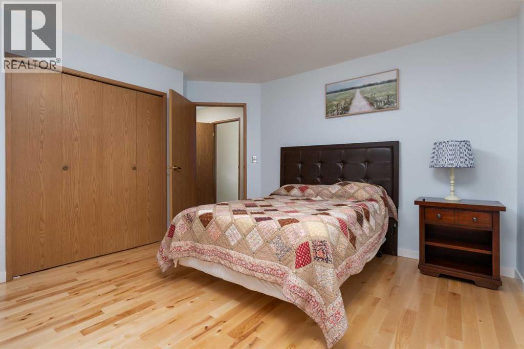 3914 56a Street, Camrose, Alberta  T4V 4L1 - Photo 10 - A2254271