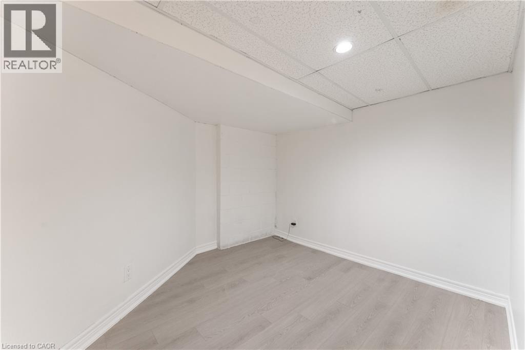 136 Mohawk Road, Ancaster, Ontario  L9G 2W9 - Photo 24 - 40748284
