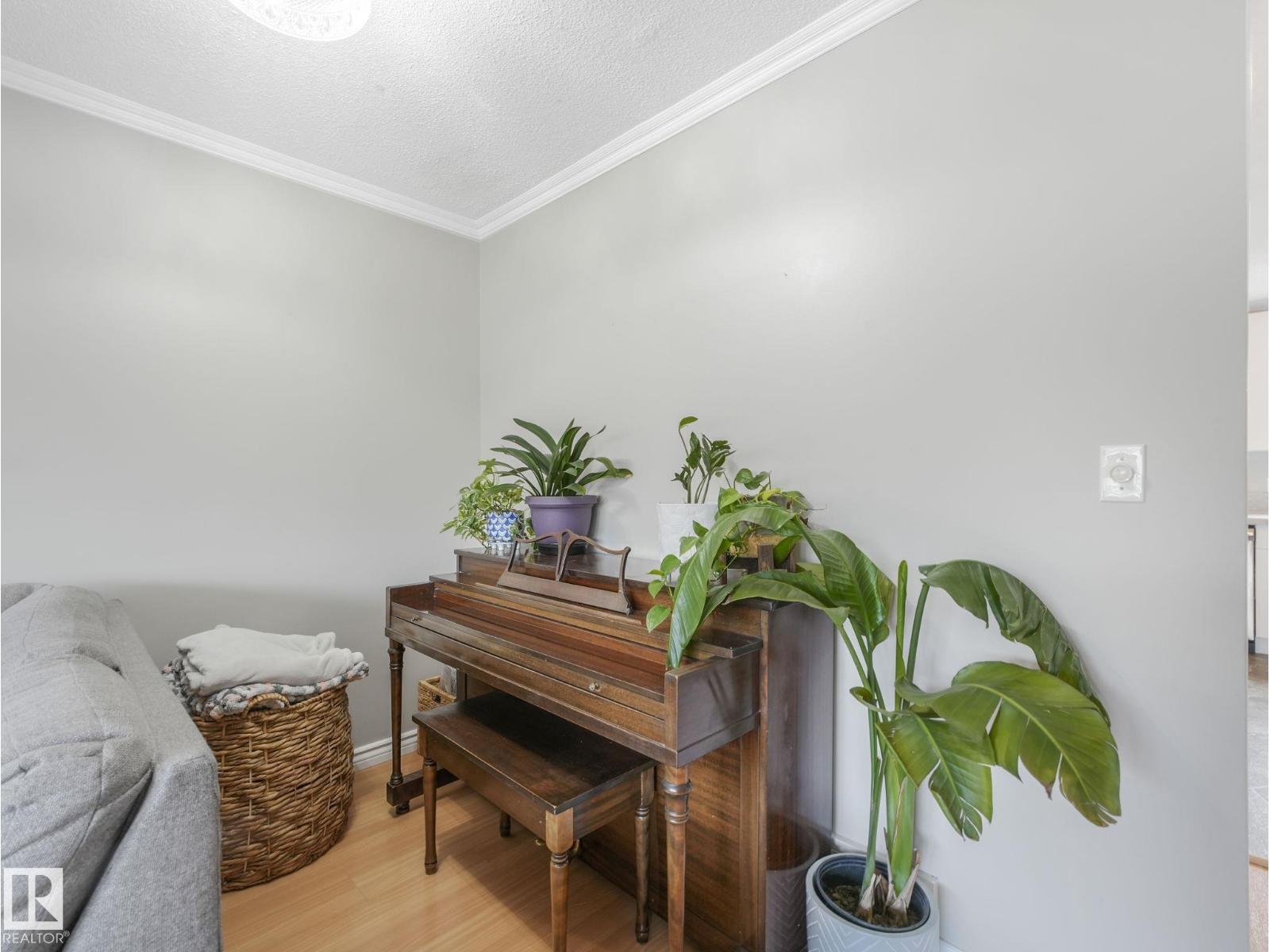 3515 42 Av Nw, Edmonton, Alberta  T6L 5C7 - Photo 11 - E4459664
