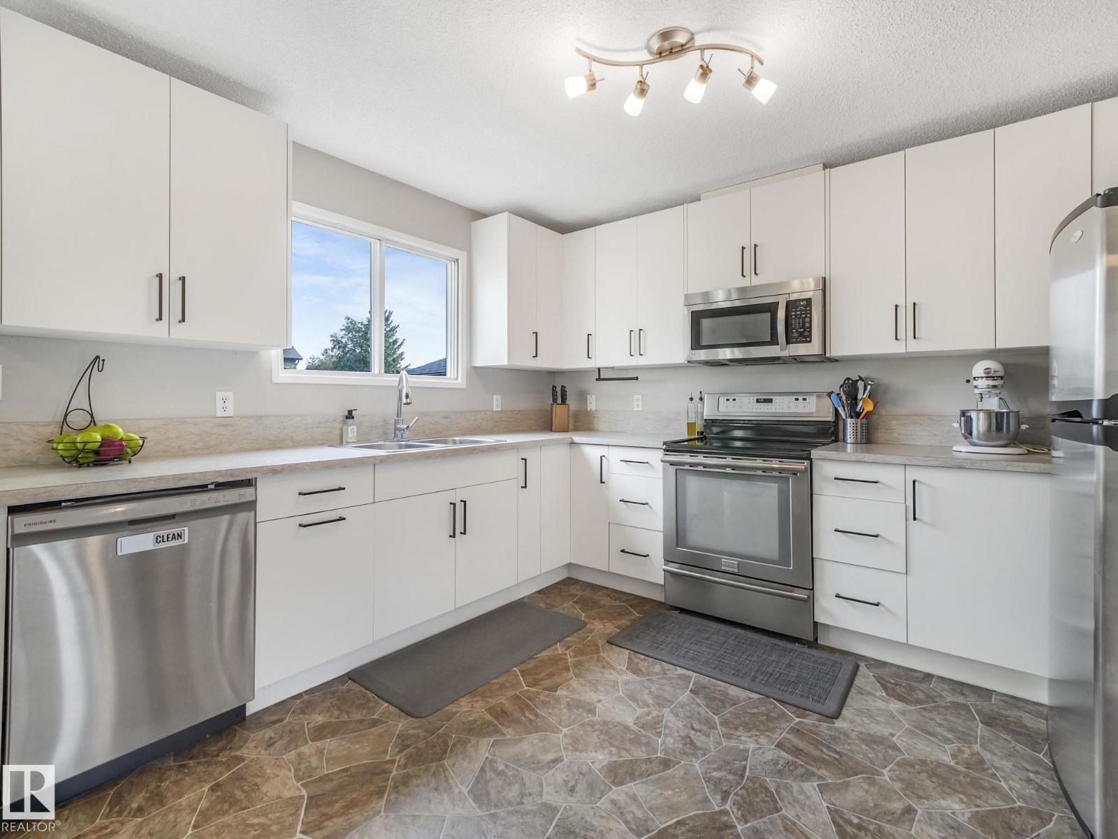 3515 42 Av Nw, Edmonton, Alberta  T6L 5C7 - Photo 15 - E4459664