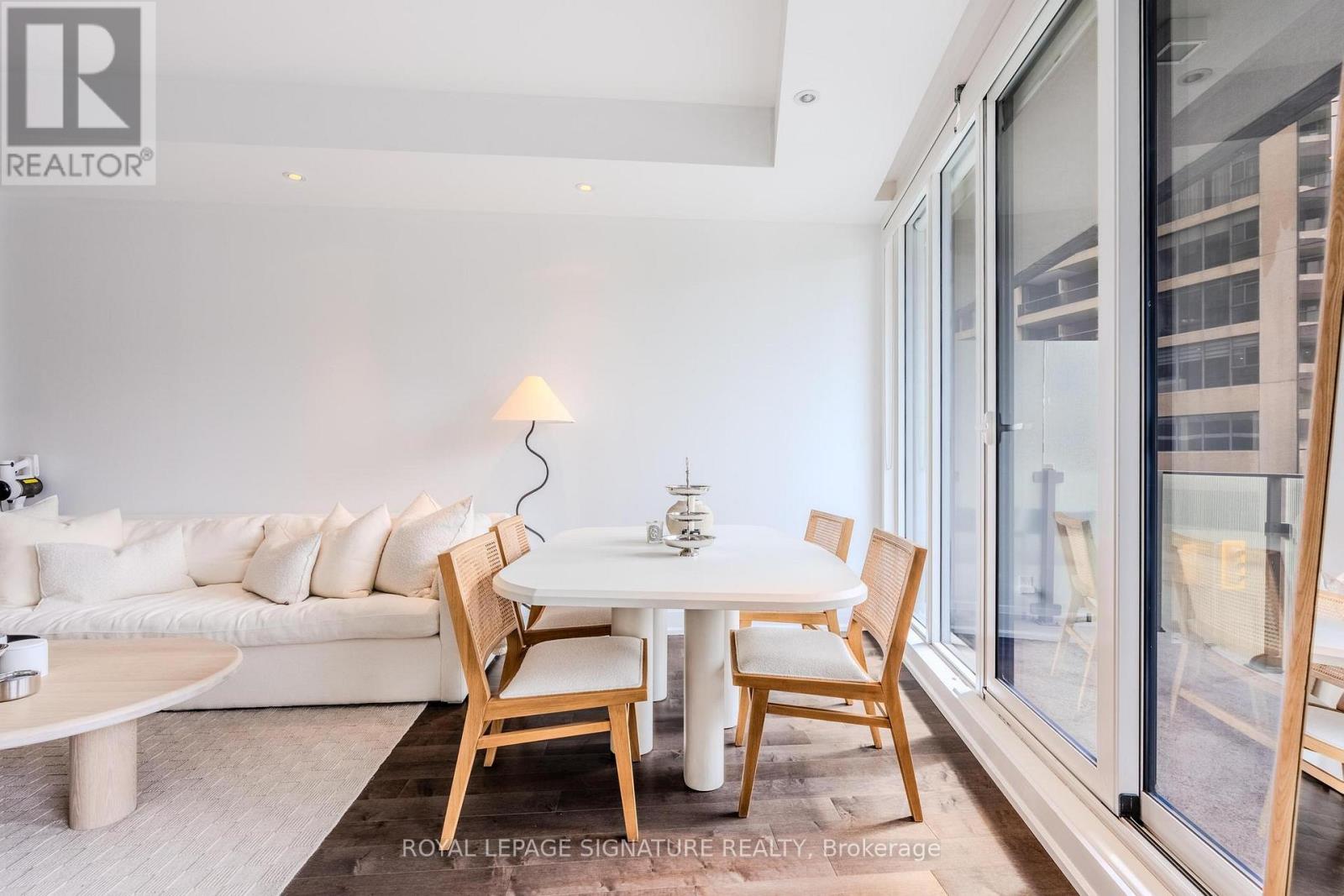 305 - 88 Davenport Road, Toronto, Ontario  M5R 0A5 - Photo 11 - C12428205