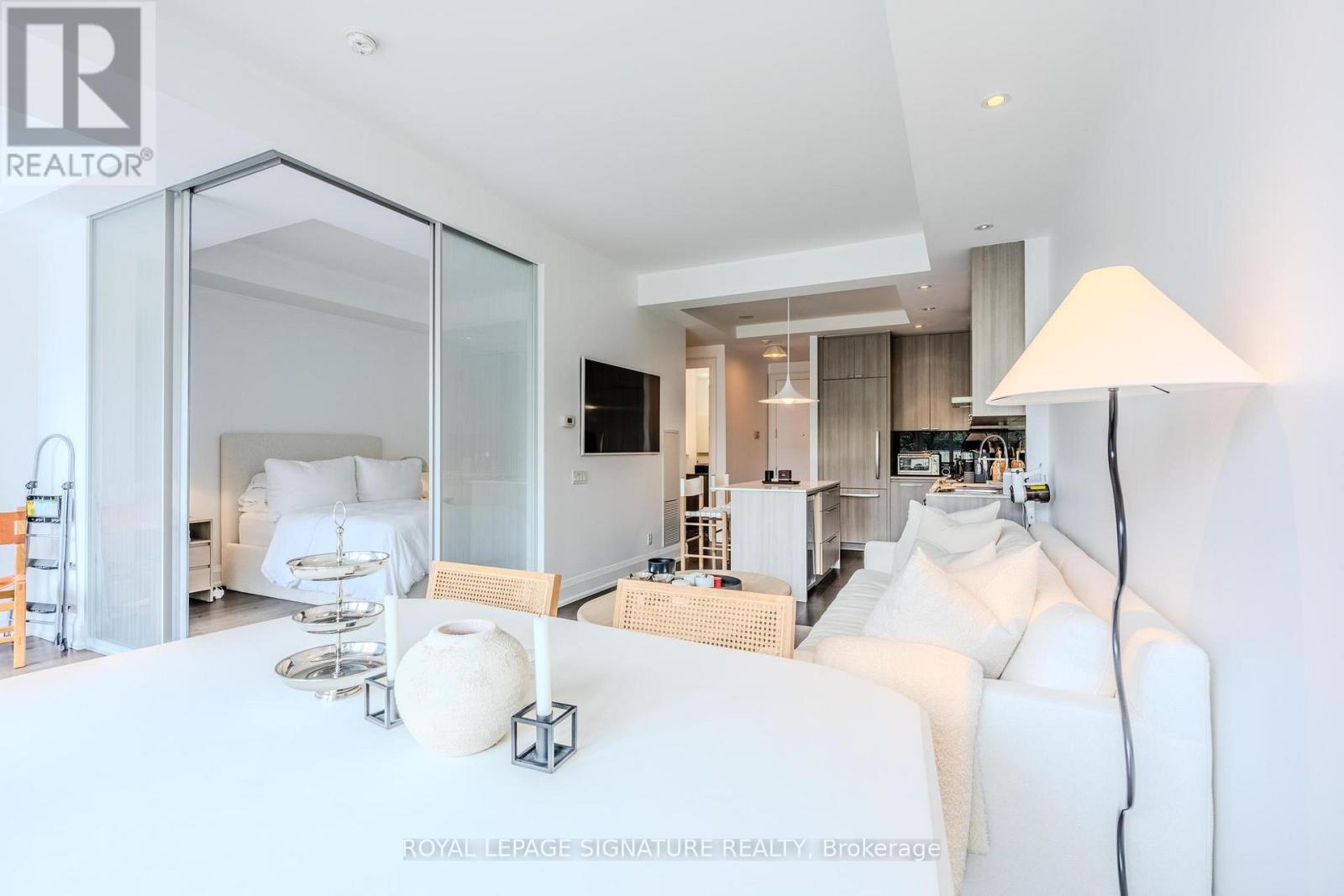 305 - 88 Davenport Road, Toronto, Ontario  M5R 0A5 - Photo 14 - C12428205