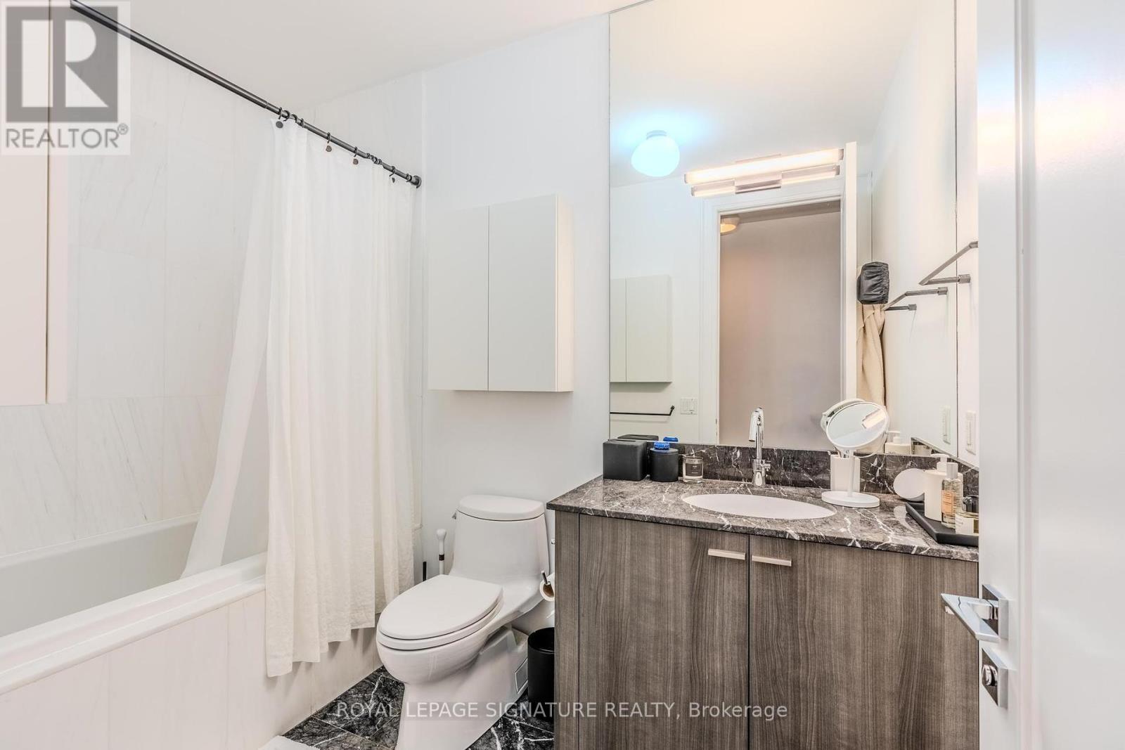 305 - 88 Davenport Road, Toronto, Ontario  M5R 0A5 - Photo 26 - C12428205