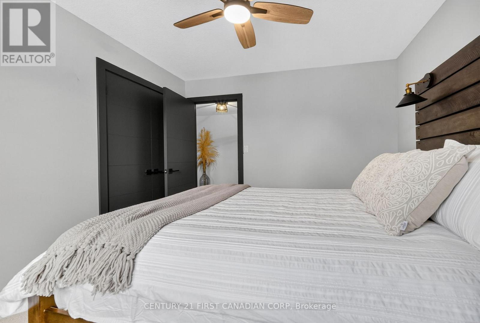 688 Clearwater Crescent, London North, Ontario  N5X 4J7 - Photo 26 - X12429088