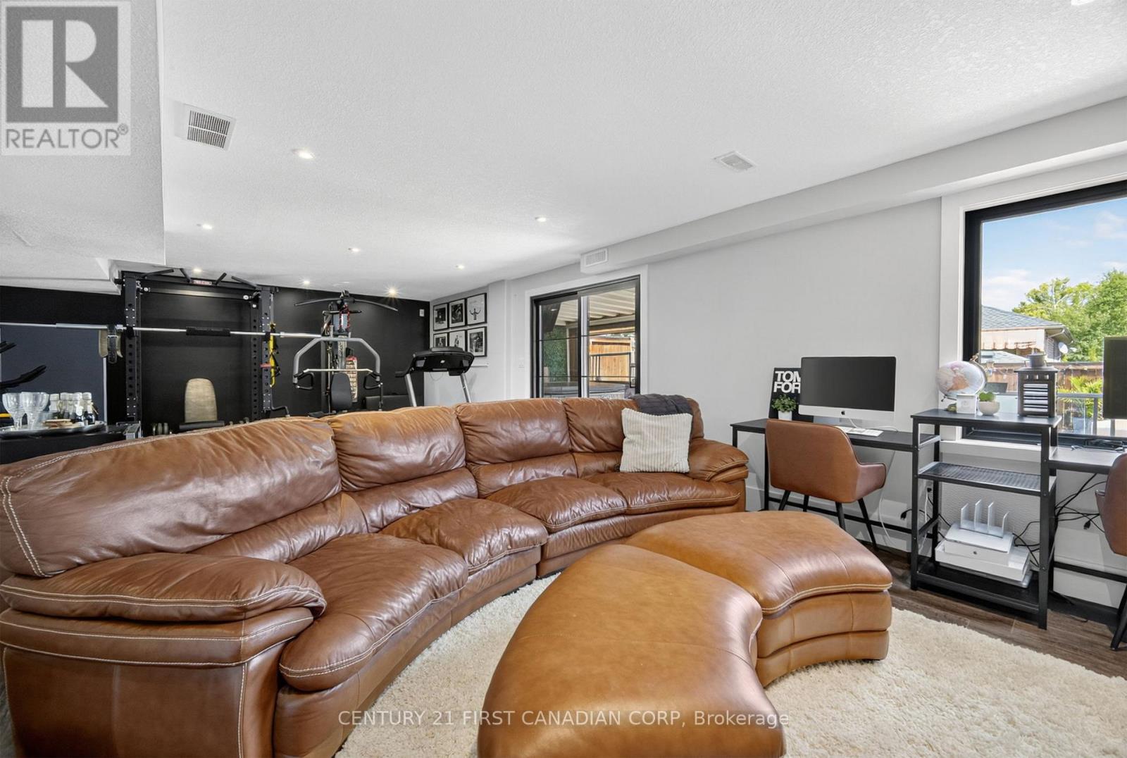 688 Clearwater Crescent, London North, Ontario  N5X 4J7 - Photo 34 - X12429088