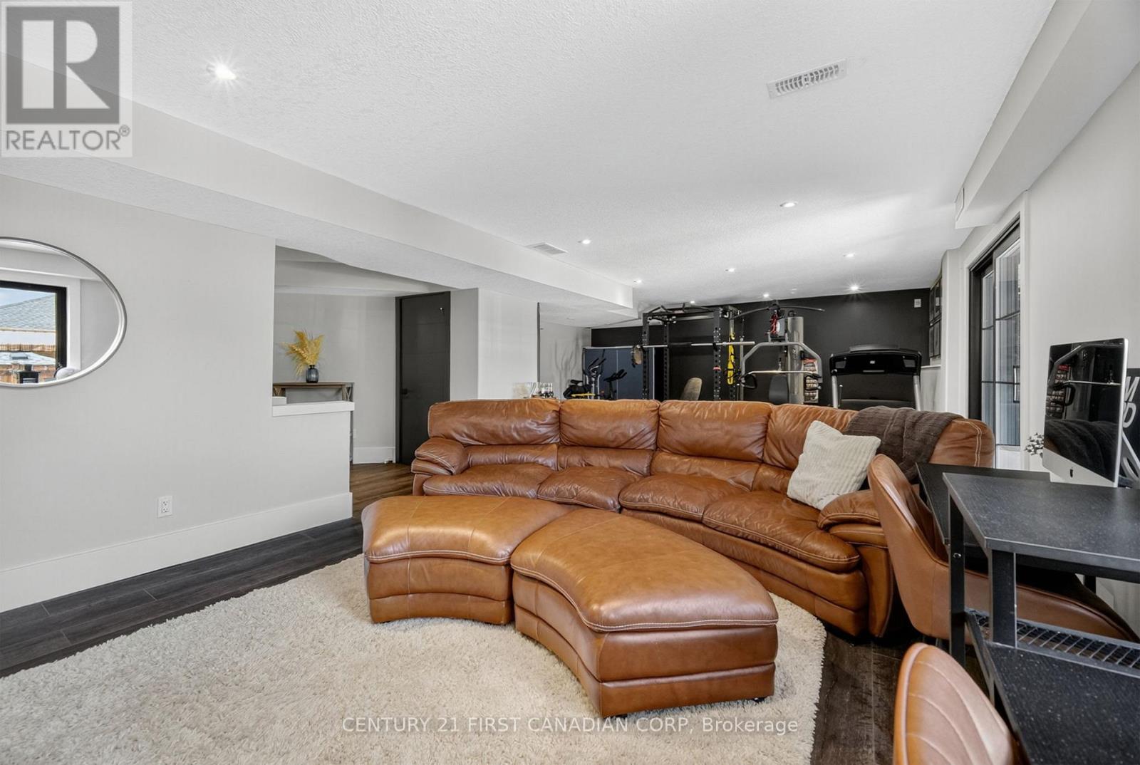 688 Clearwater Crescent, London North, Ontario  N5X 4J7 - Photo 36 - X12429088