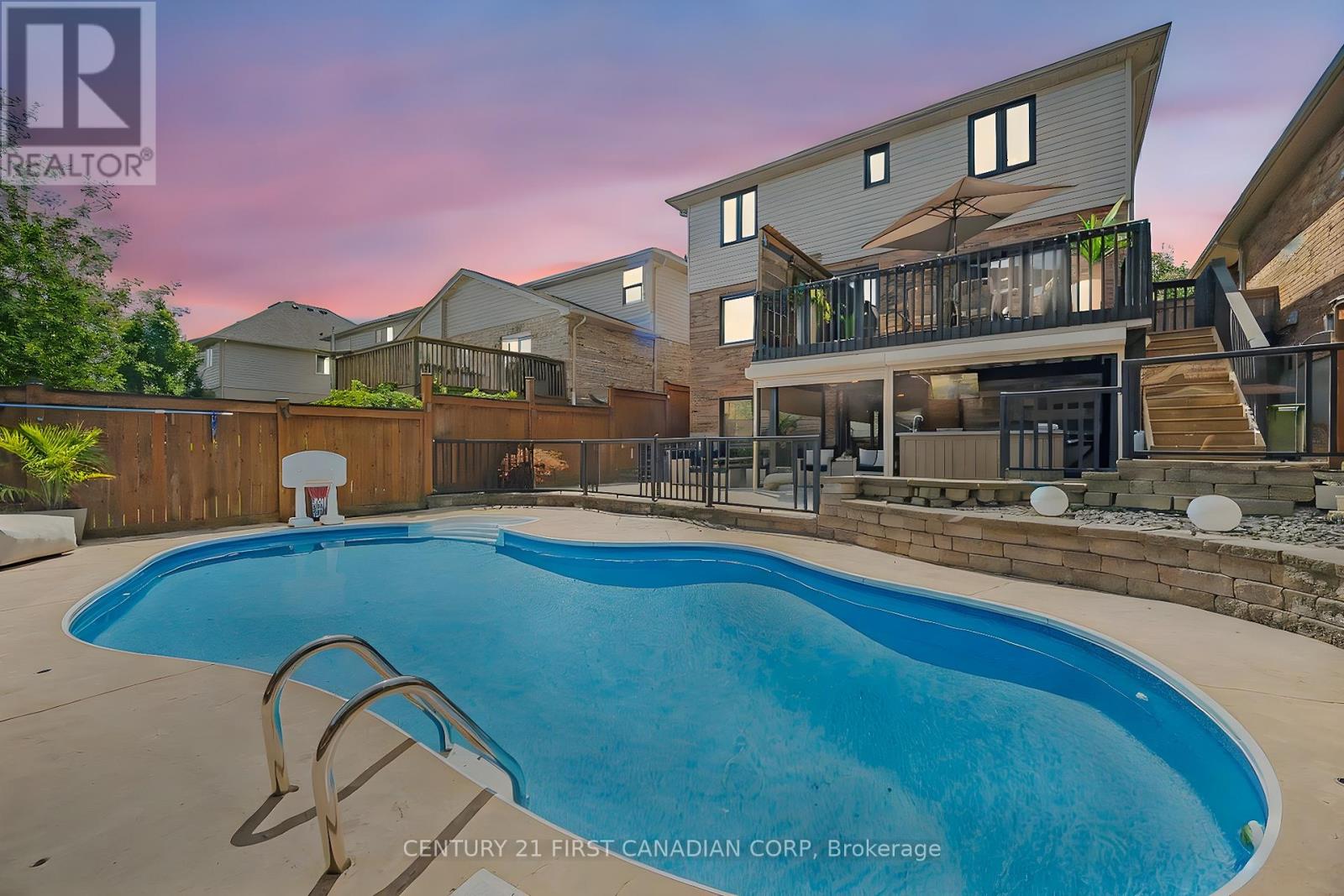 688 Clearwater Crescent, London North, Ontario  N5X 4J7 - Photo 5 - X12429088