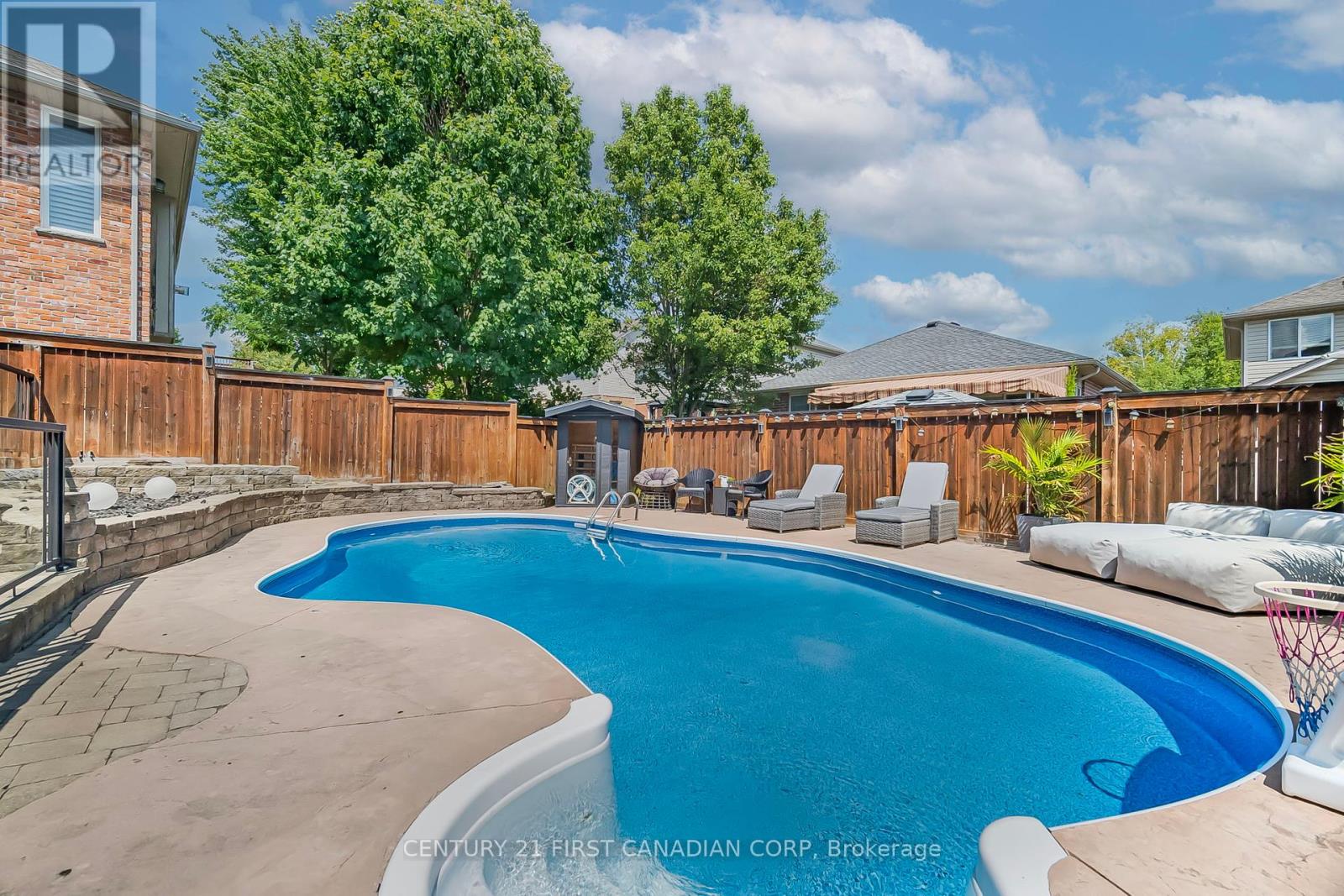 688 Clearwater Crescent, London North, Ontario  N5X 4J7 - Photo 6 - X12429088