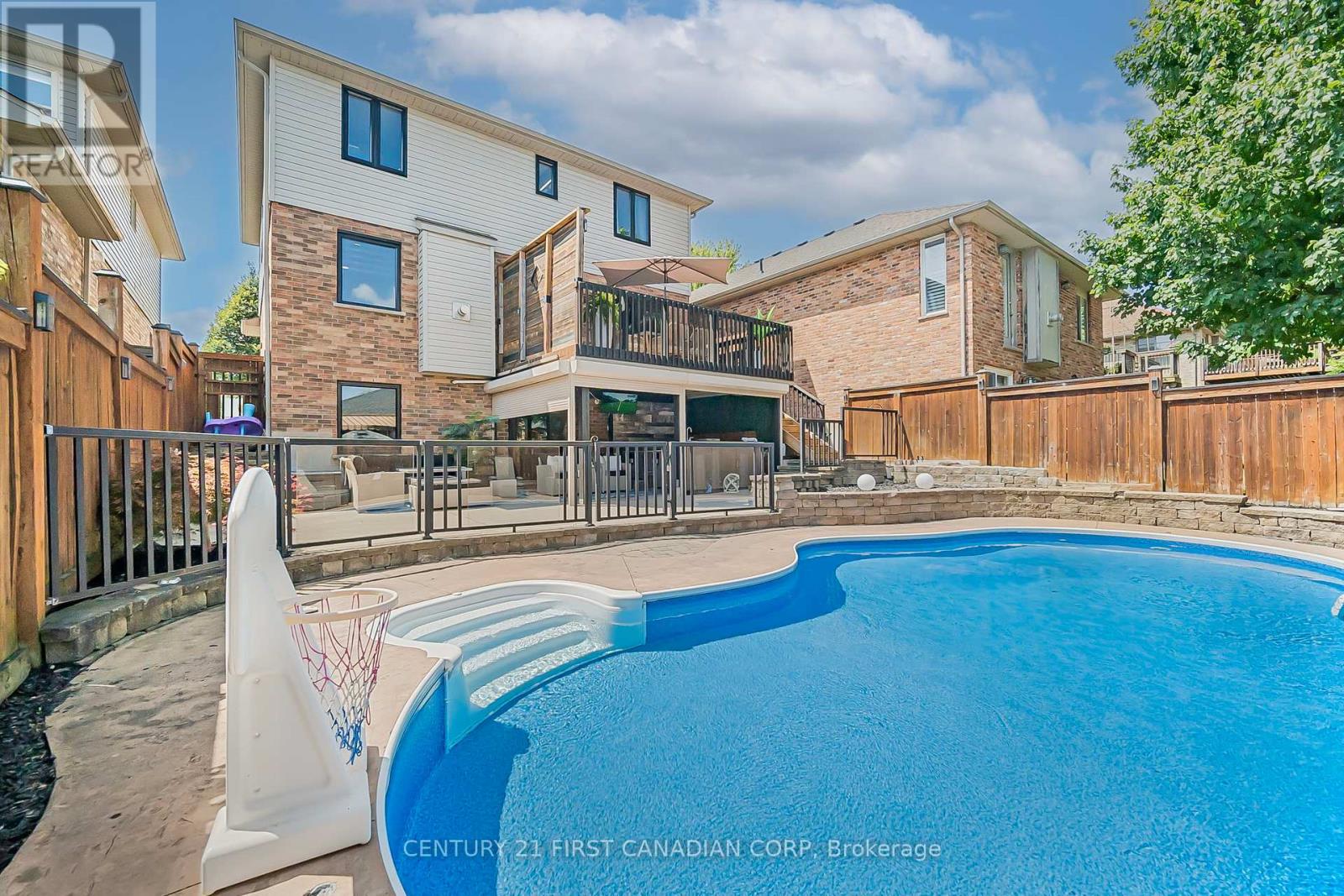 688 Clearwater Crescent, London North, Ontario  N5X 4J7 - Photo 7 - X12429088