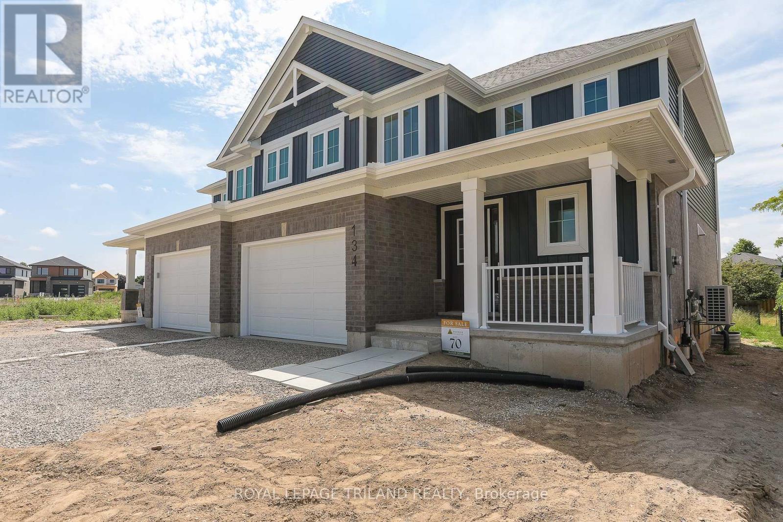 134 Manor Road, St. Thomas, Ontario  N5R 0R3 - Photo 3 - X12429123