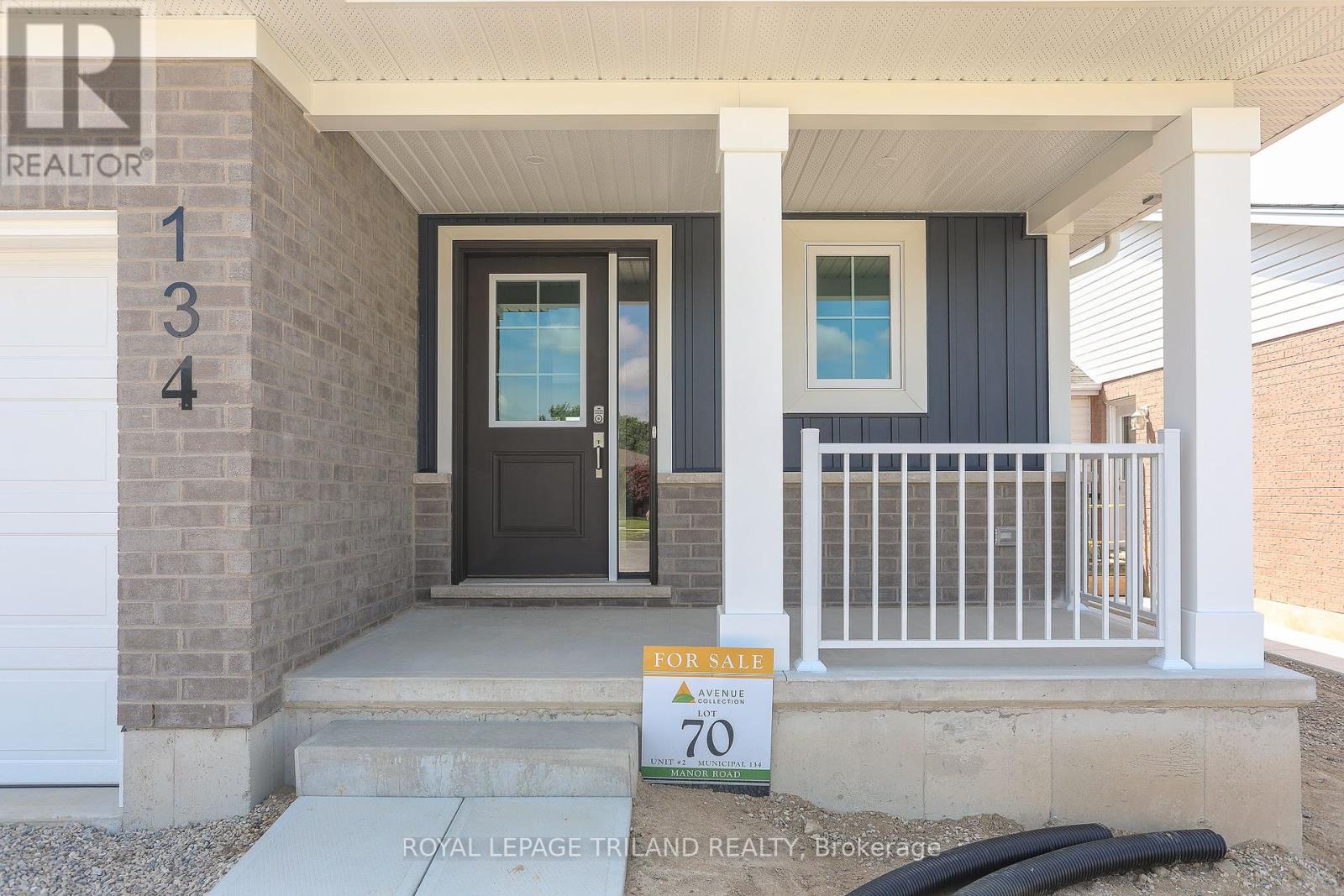 134 Manor Road, St. Thomas, Ontario  N5R 0R3 - Photo 4 - X12429123