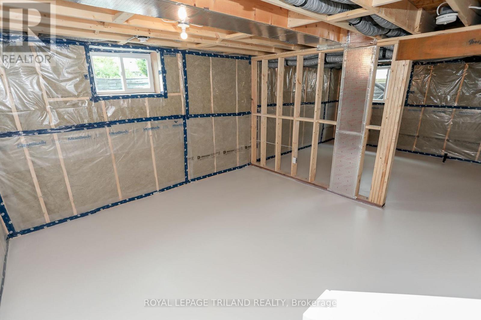 134 Manor Road, St. Thomas, Ontario  N5R 0R3 - Photo 45 - X12429123