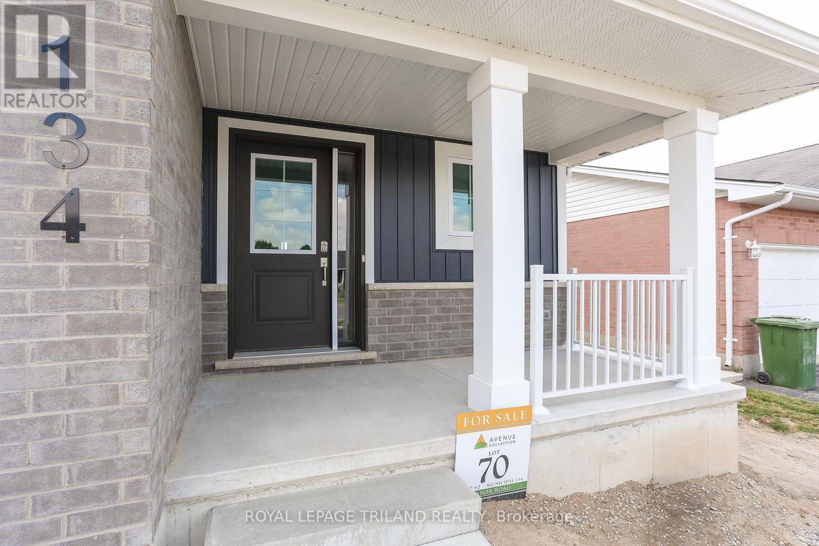 134 Manor Road, St. Thomas, Ontario  N5R 0R3 - Photo 5 - X12429123