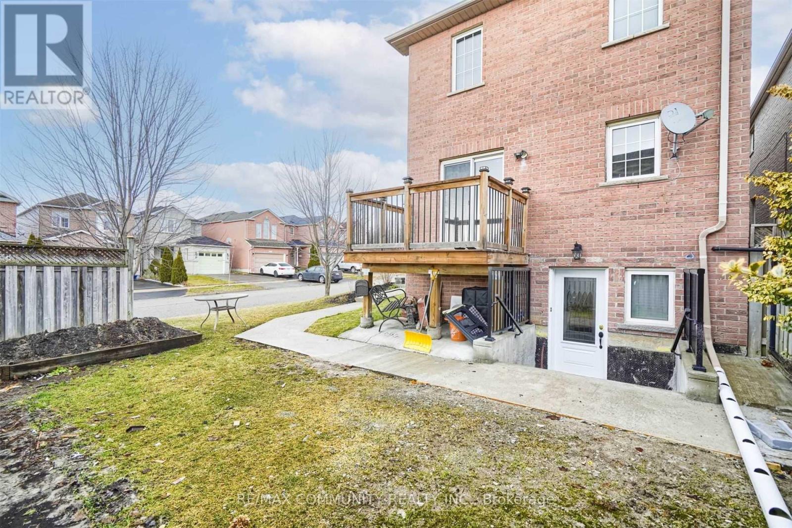Lower - 50 Perfitt Crescent, Ajax, Ontario  L1Z 1J3 - Photo 3 - E12428943