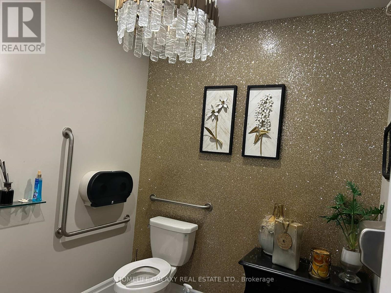 110 - 17 Baldwin Street, Whitby, Ontario  L1M 0K8 - Photo 7 - E12428964
