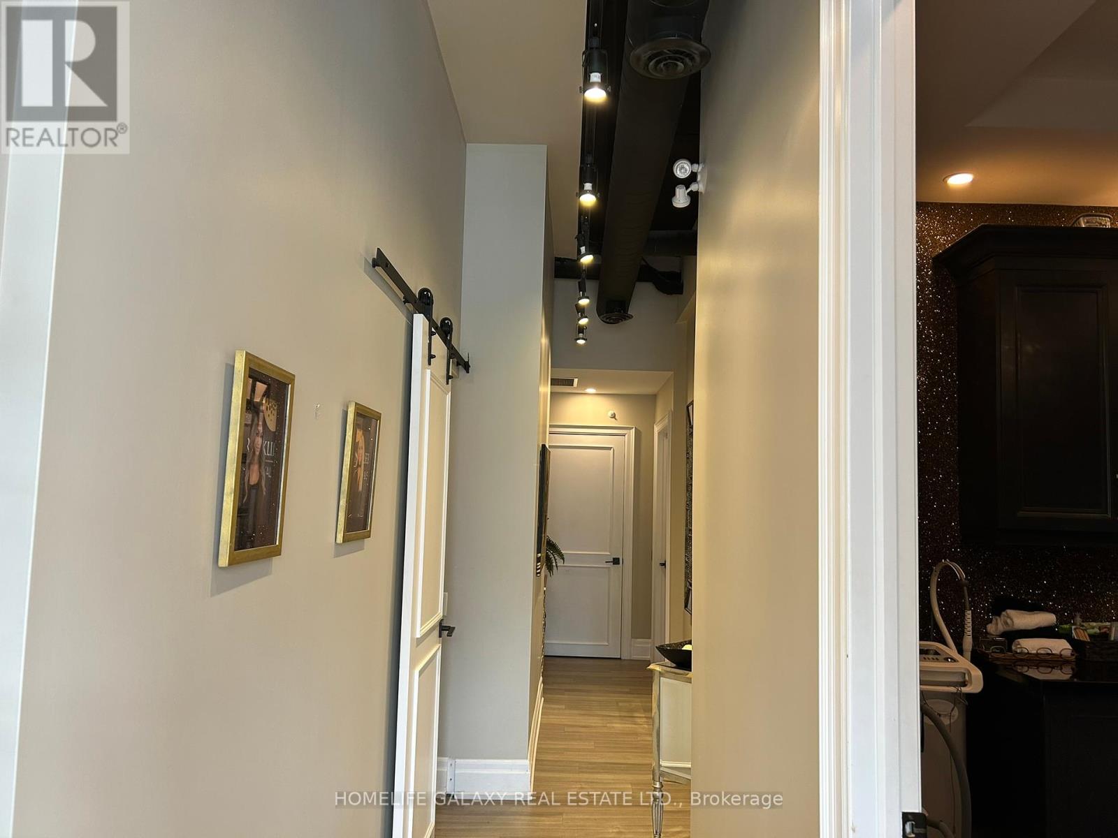 110 - 17 Baldwin Street, Whitby, Ontario  L1M 0K8 - Photo 8 - E12428964