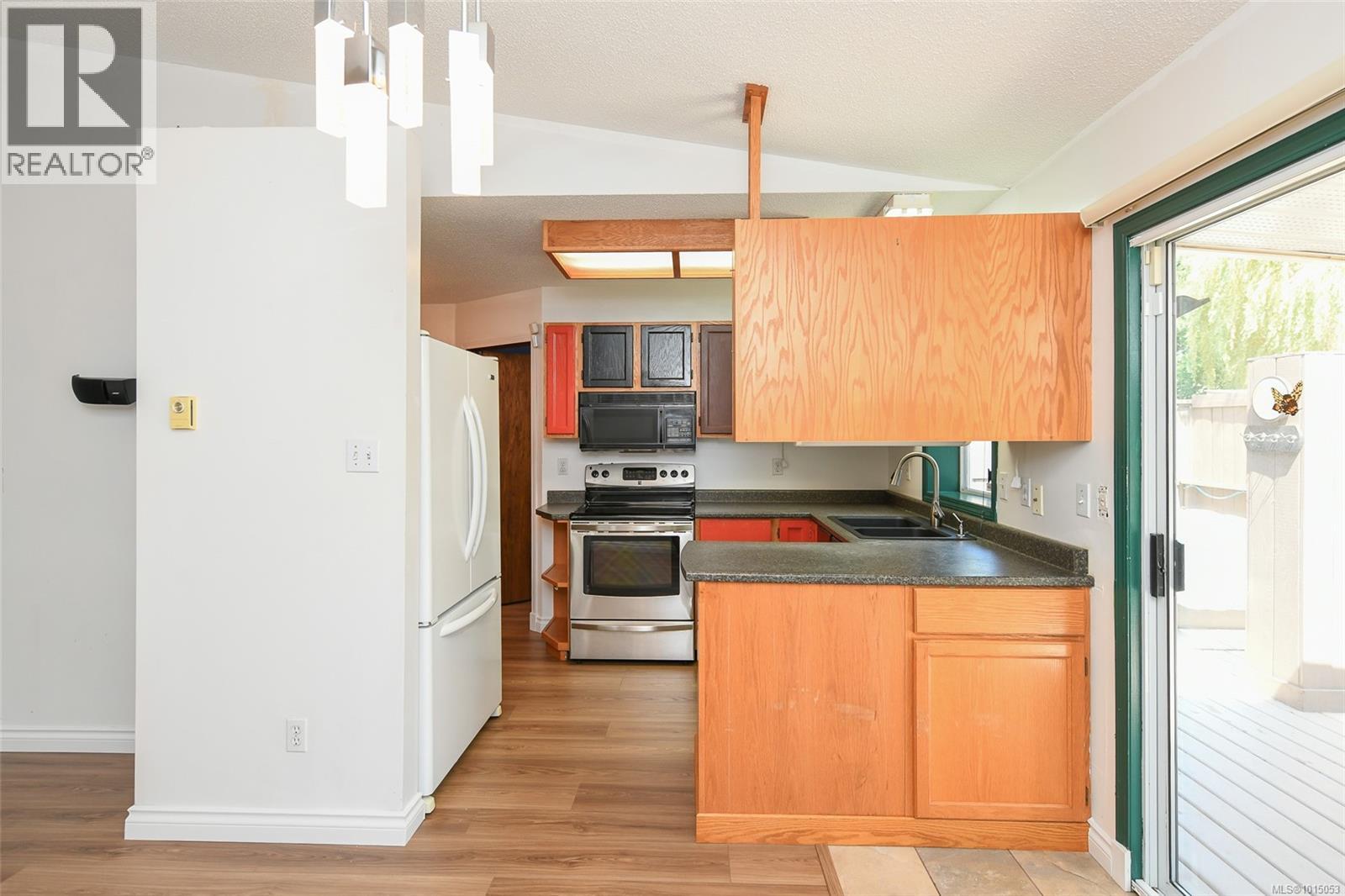 B 1250 Stewart Ave, Courtenay, British Columbia  V9N 3H4 - Photo 24 - 1015053