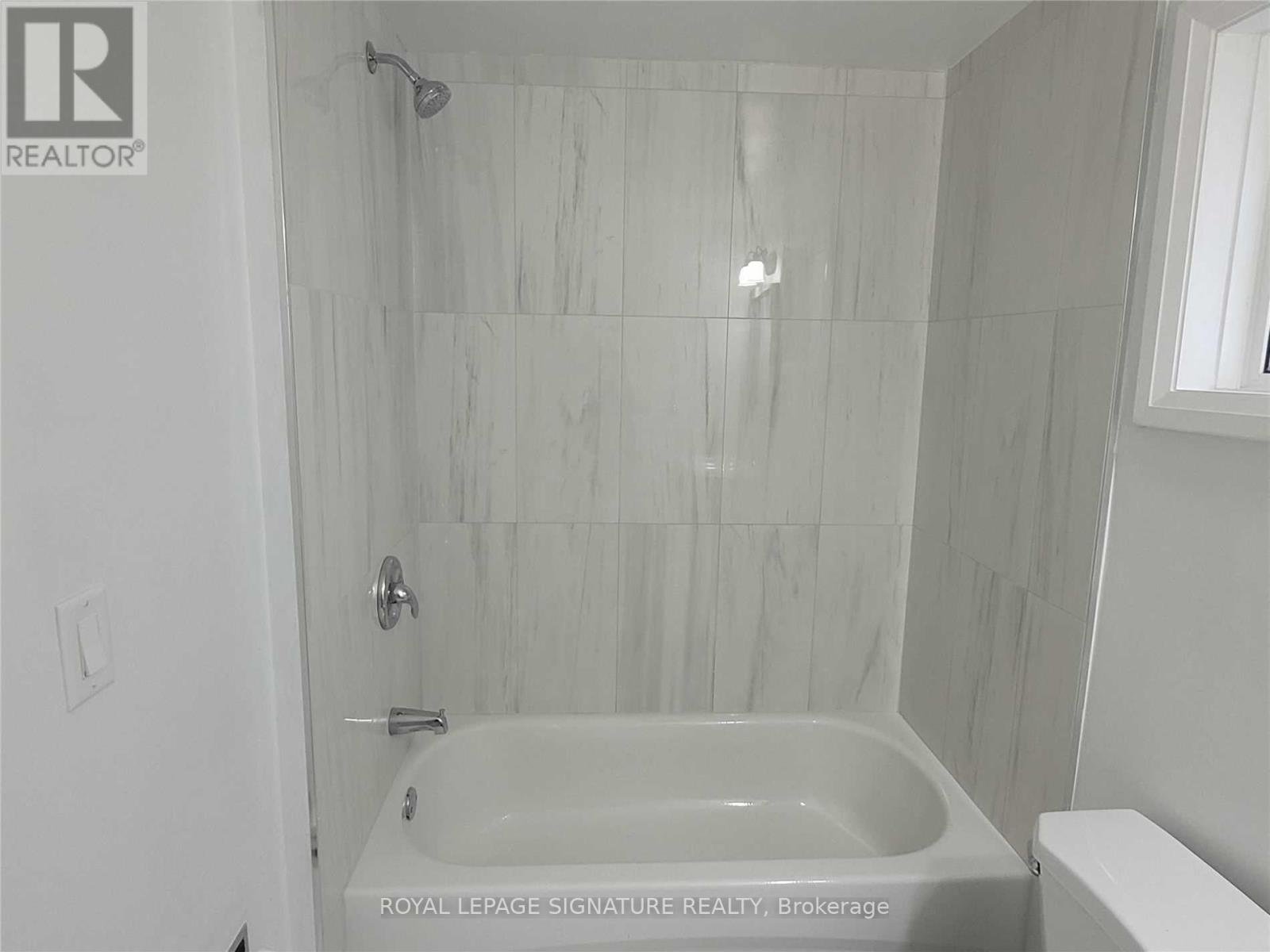 Main - 726 Grandview Drive, Oshawa, Ontario  L1H 7W2 - Photo 9 - E12428987