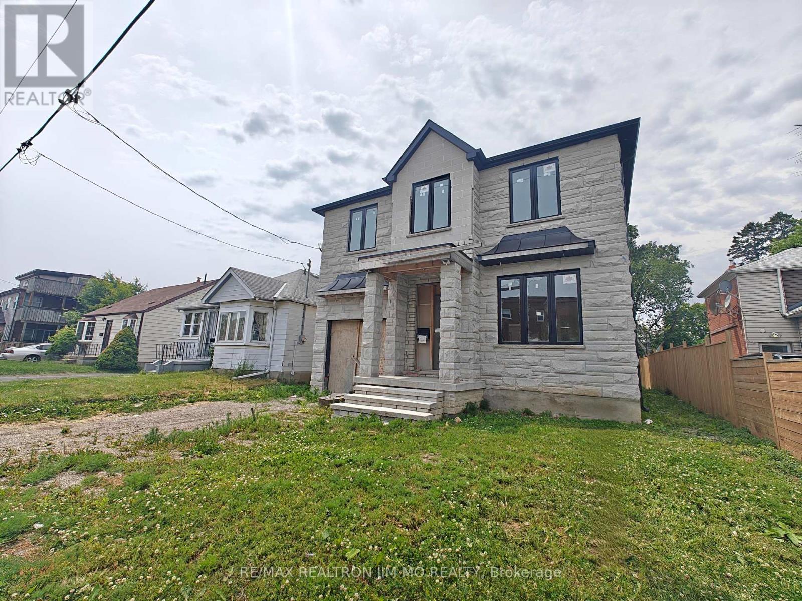 6 Cotton Avenue, Toronto, Ontario  M1K 1Z2 - Photo 2 - E12429046