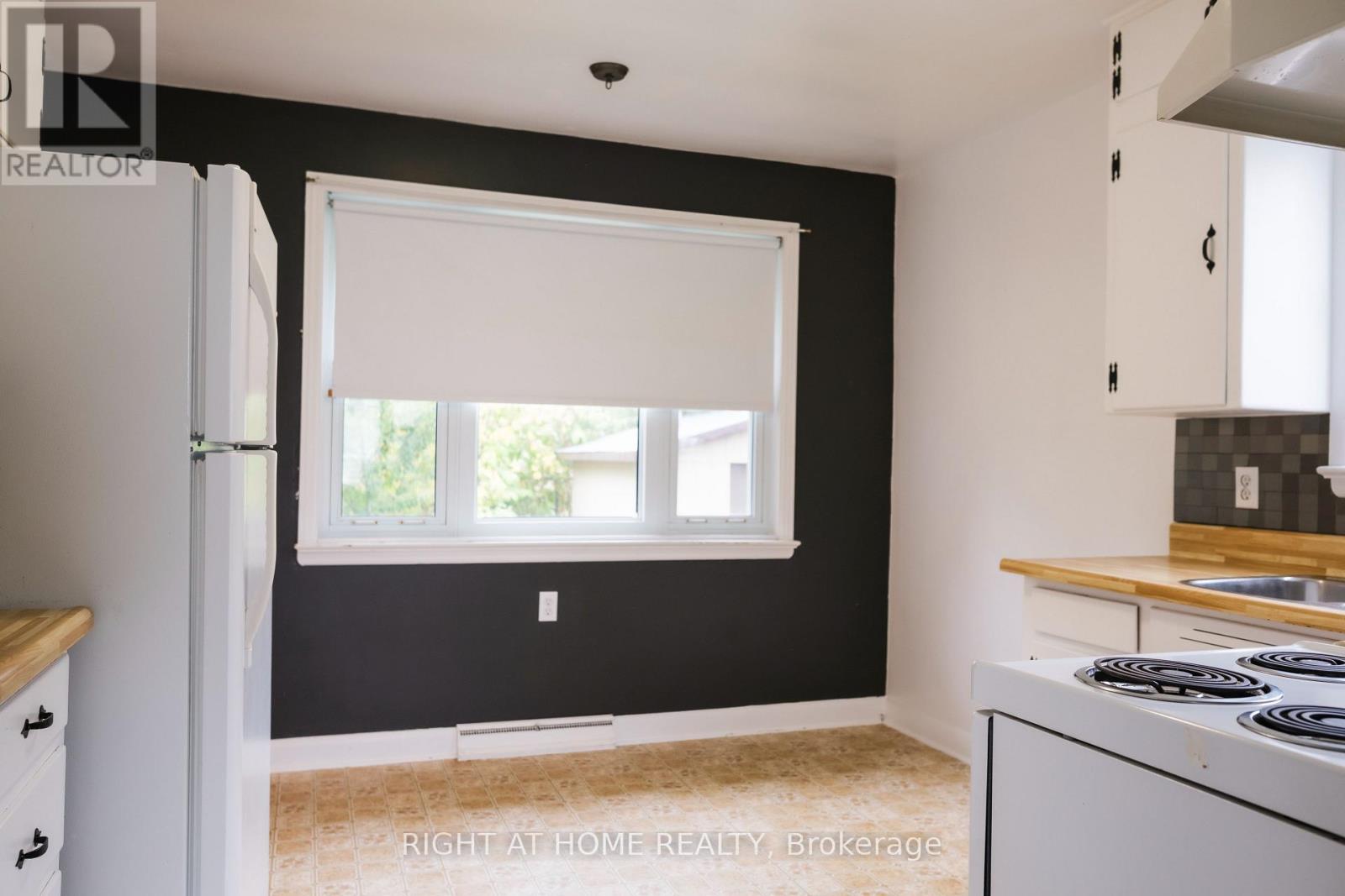 111 Landrigan Street, Arnprior, Ontario  K7S 2S7 - Photo 8 - X12429116
