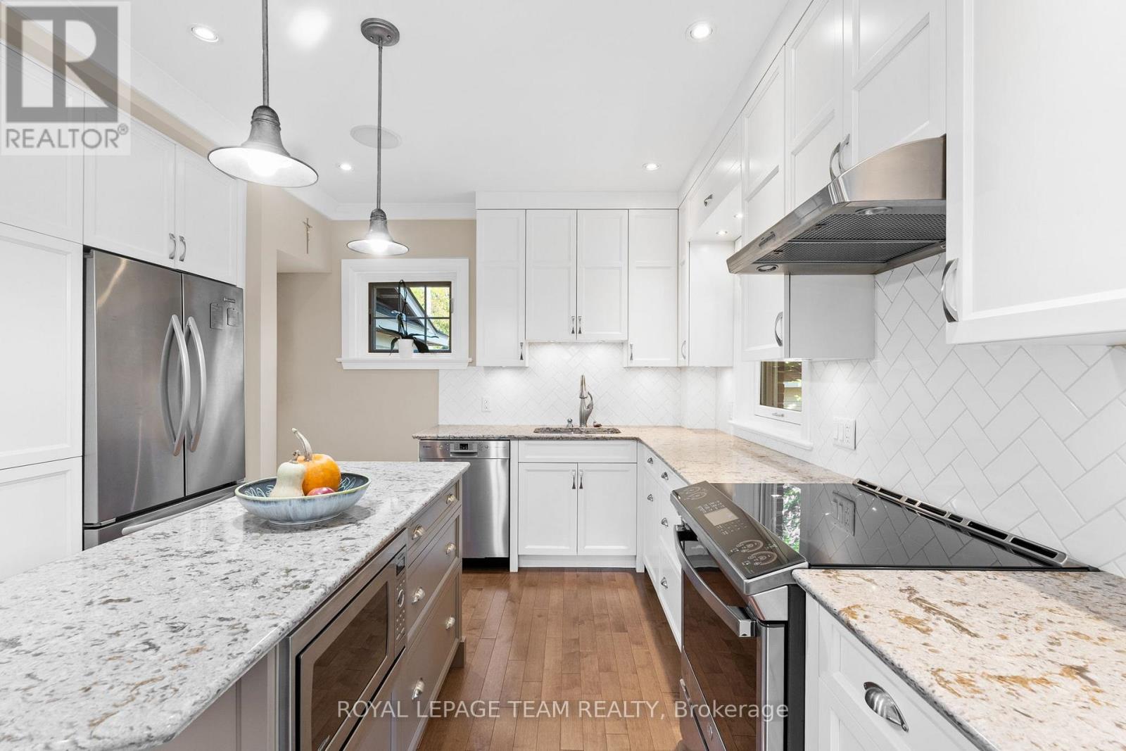 175 Springfield Road, Ottawa, Ontario  K1M 1C4 - Photo 6 - X12429119