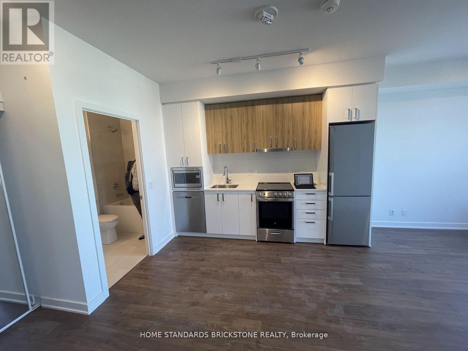 2007 - 50 Upper Mall Way N, Vaughan, Ontario  L4J 0L8 - Photo 14 - N12428927