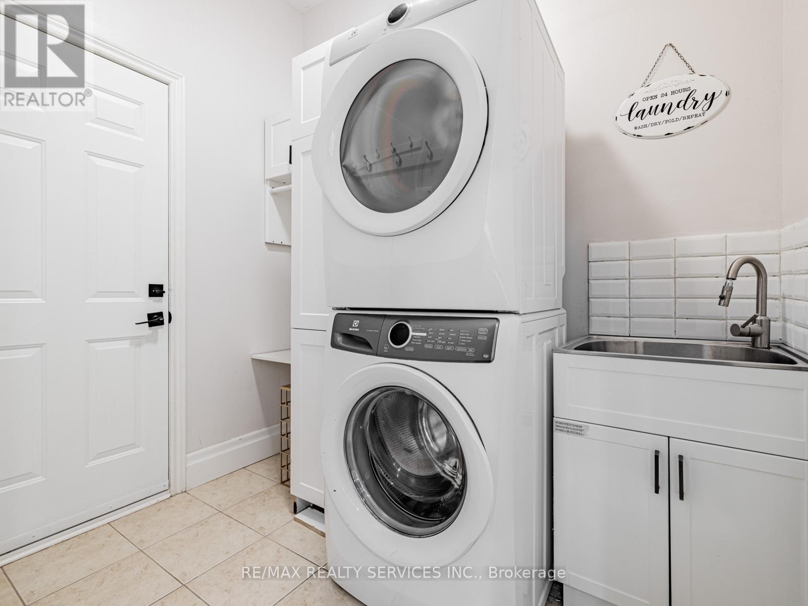 28 Siena Drive, Vaughan, Ontario  L4H 3K2 - Photo 14 - N12428934