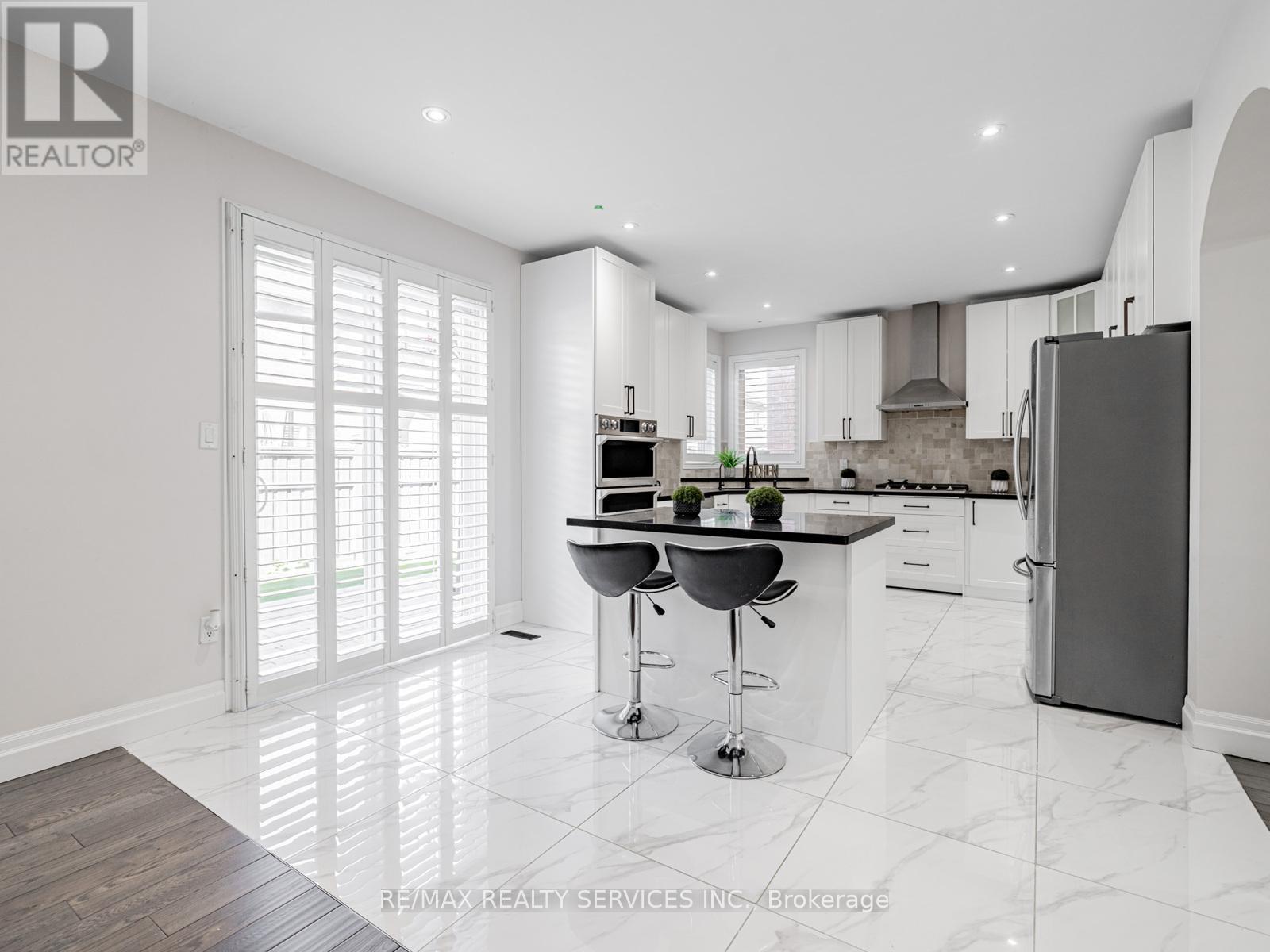28 Siena Drive, Vaughan, Ontario  L4H 3K2 - Photo 20 - N12428934
