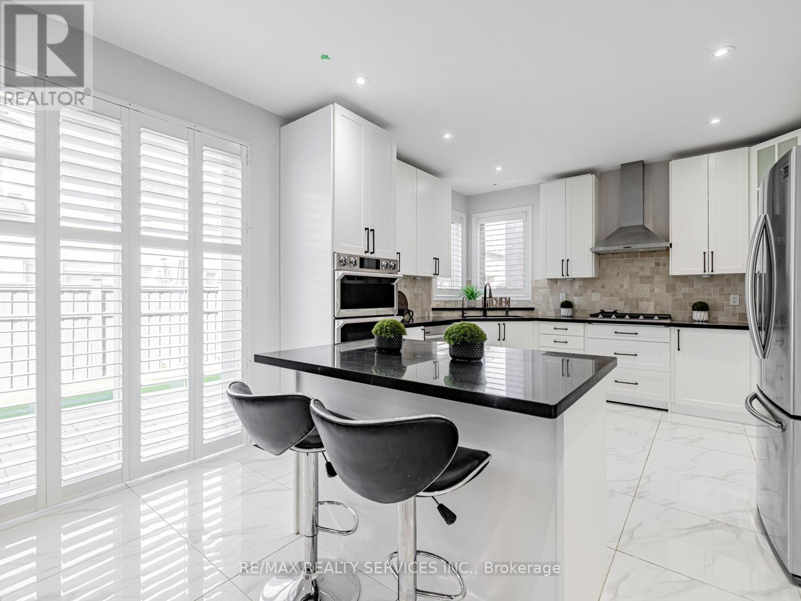 28 Siena Drive, Vaughan, Ontario  L4H 3K2 - Photo 22 - N12428934