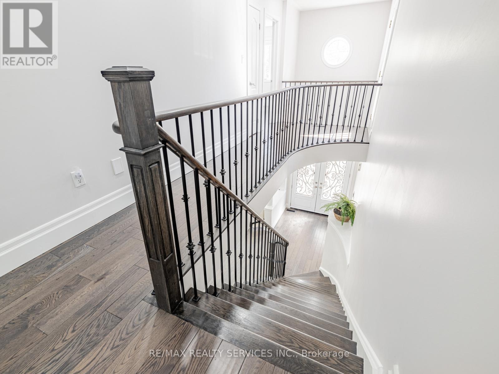 28 Siena Drive, Vaughan, Ontario  L4H 3K2 - Photo 25 - N12428934