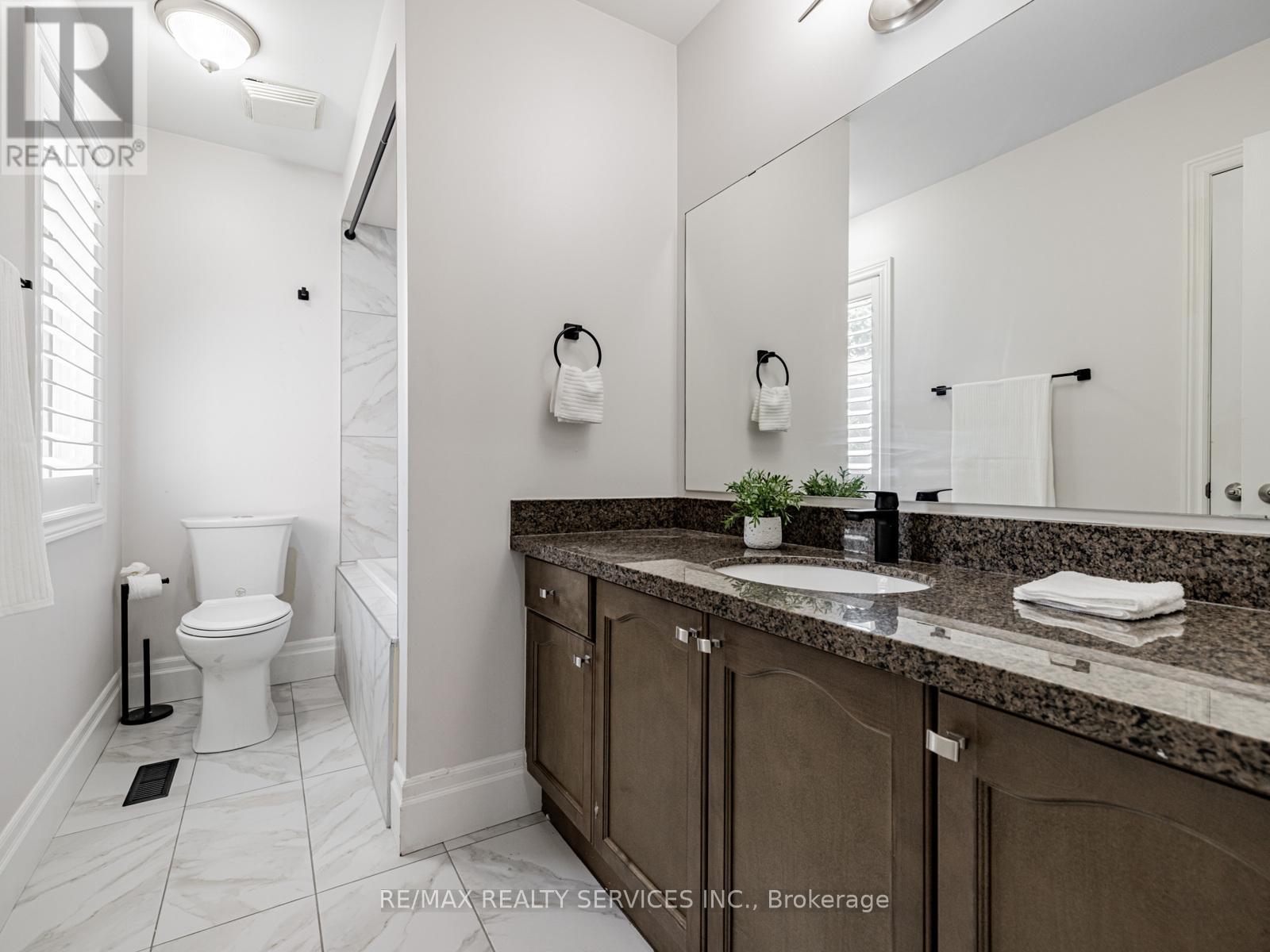 28 Siena Drive, Vaughan, Ontario  L4H 3K2 - Photo 32 - N12428934