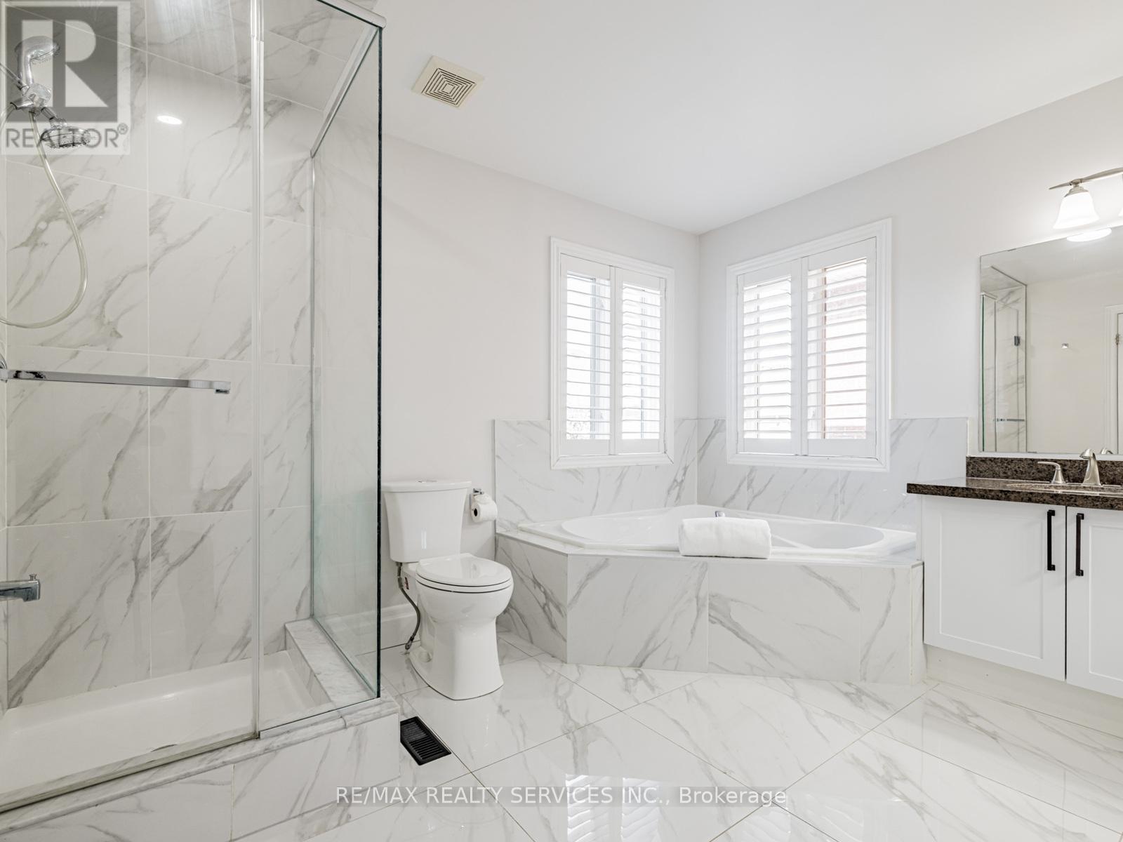 28 Siena Drive, Vaughan, Ontario  L4H 3K2 - Photo 38 - N12428934