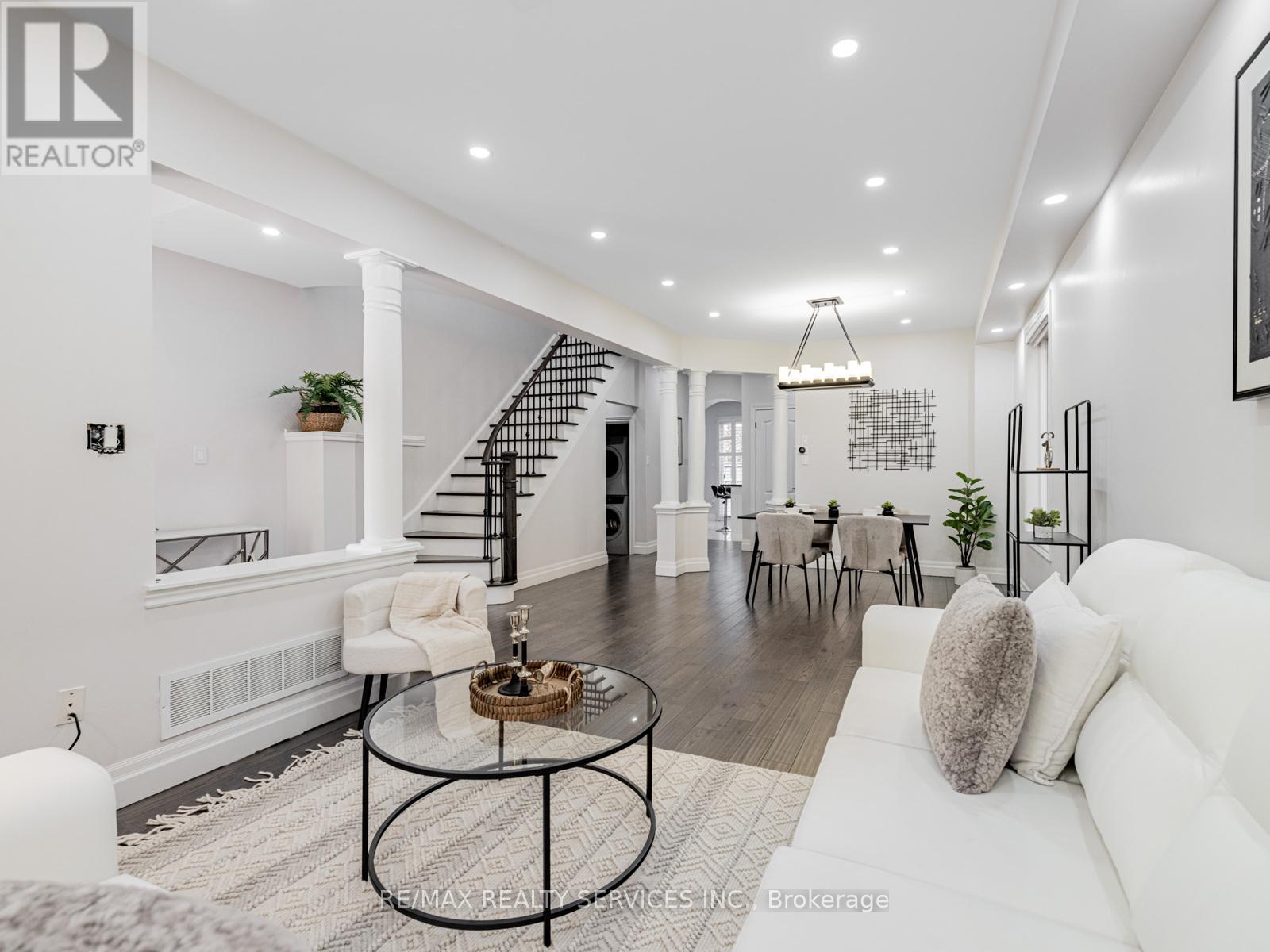 28 Siena Drive, Vaughan, Ontario  L4H 3K2 - Photo 9 - N12428934