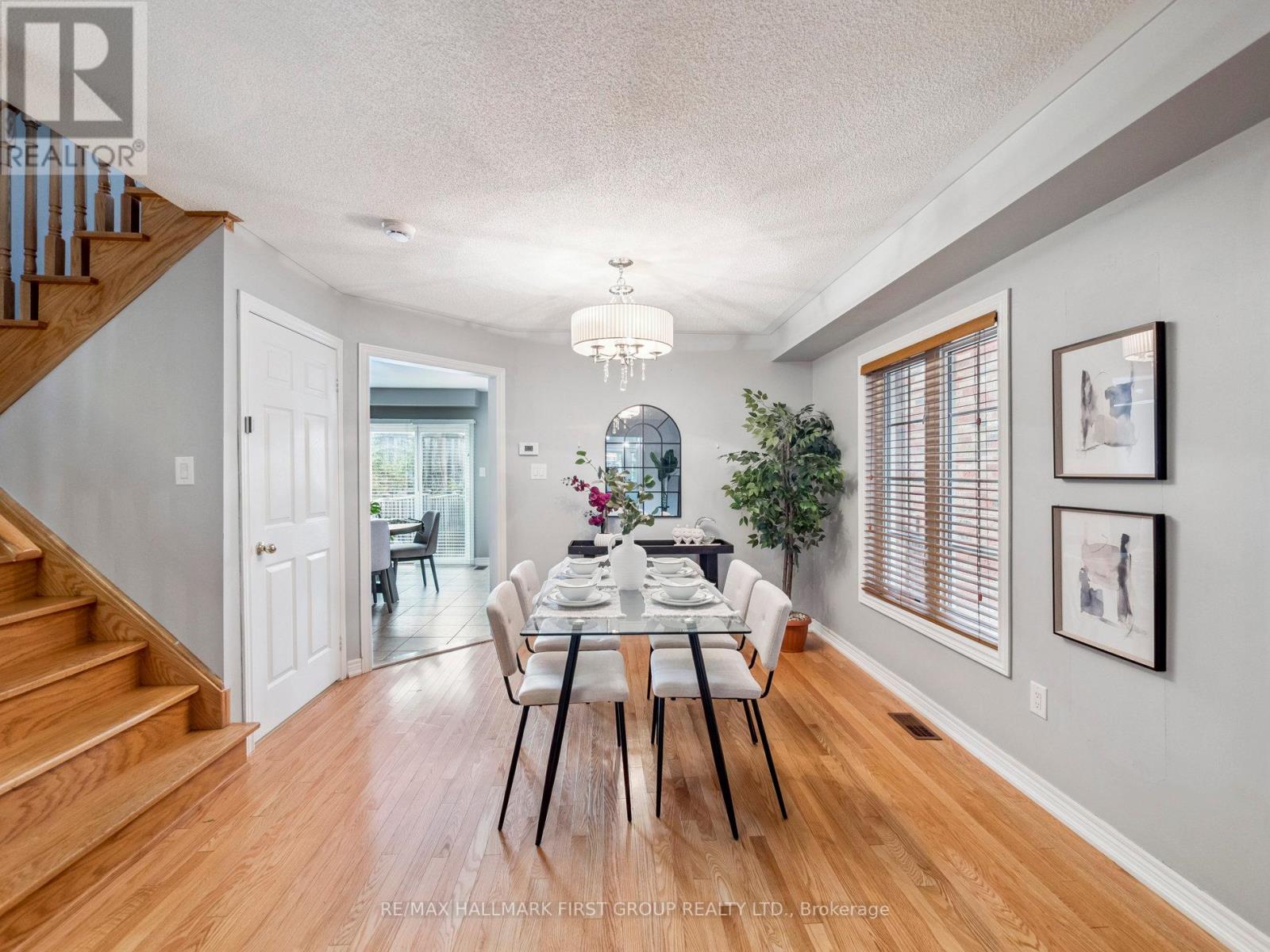 20 Crestbank Court, Vaughan, Ontario  L6A 0B2 - Photo 14 - N12428939