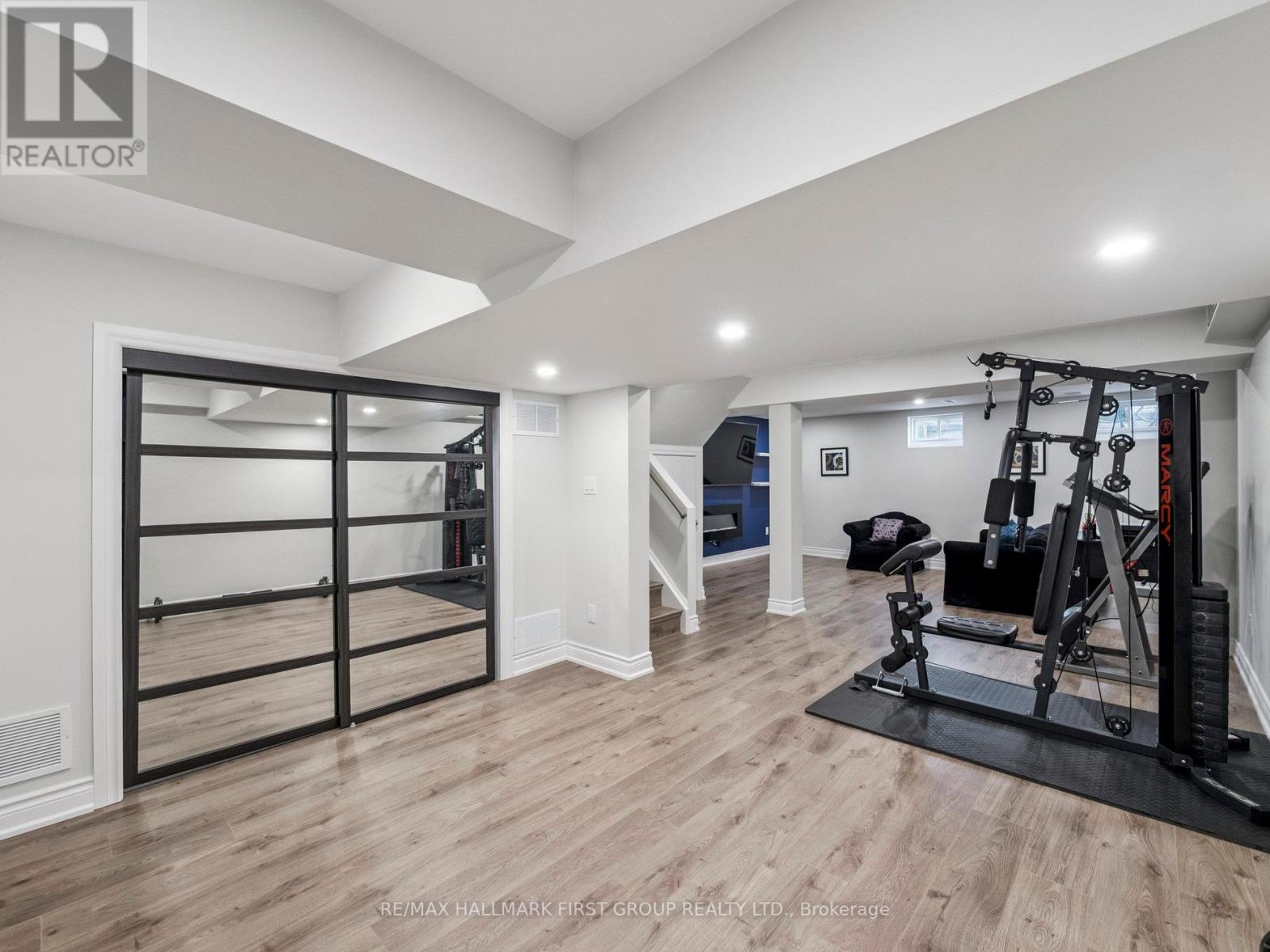 20 Crestbank Court, Vaughan, Ontario  L6A 0B2 - Photo 38 - N12428939