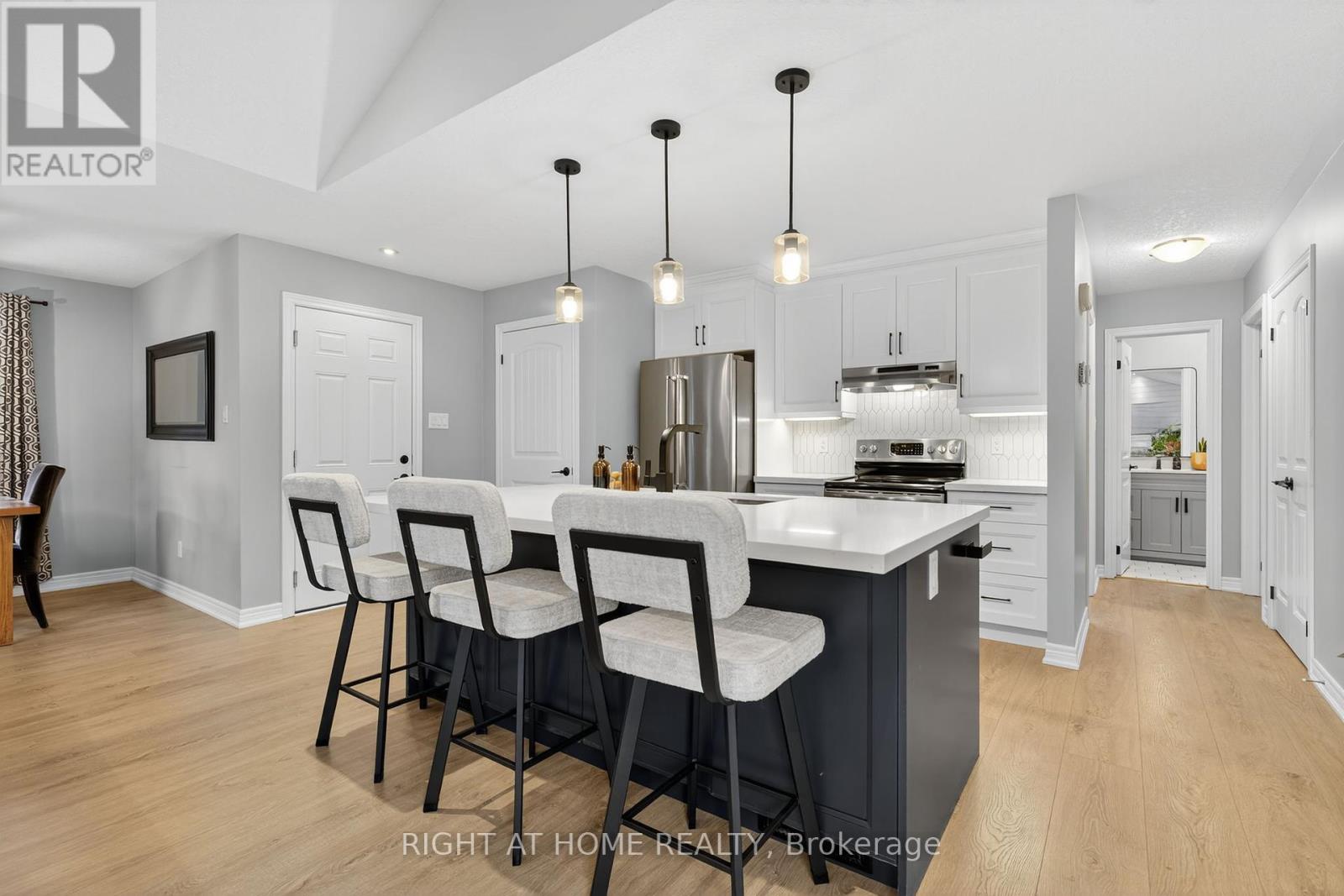 3005 Mason Drive, Innisfil, Ontario  L9S 2J8 - Photo 12 - N12428995