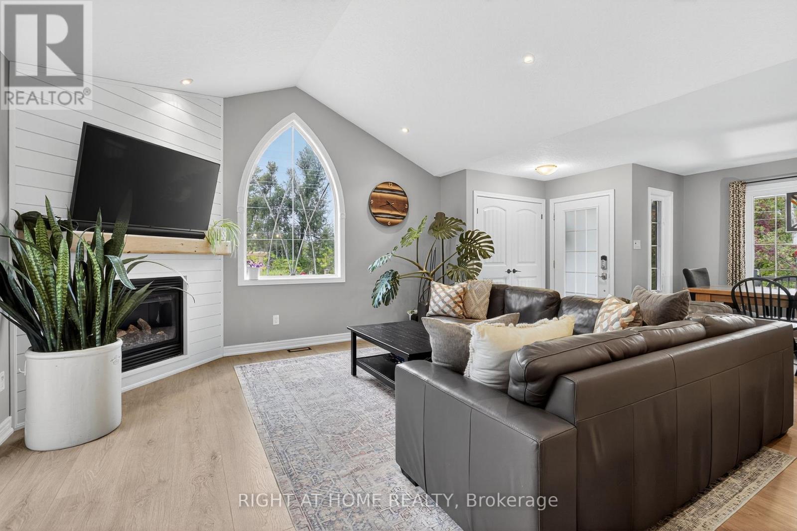 3005 Mason Drive, Innisfil, Ontario  L9S 2J8 - Photo 13 - N12428995