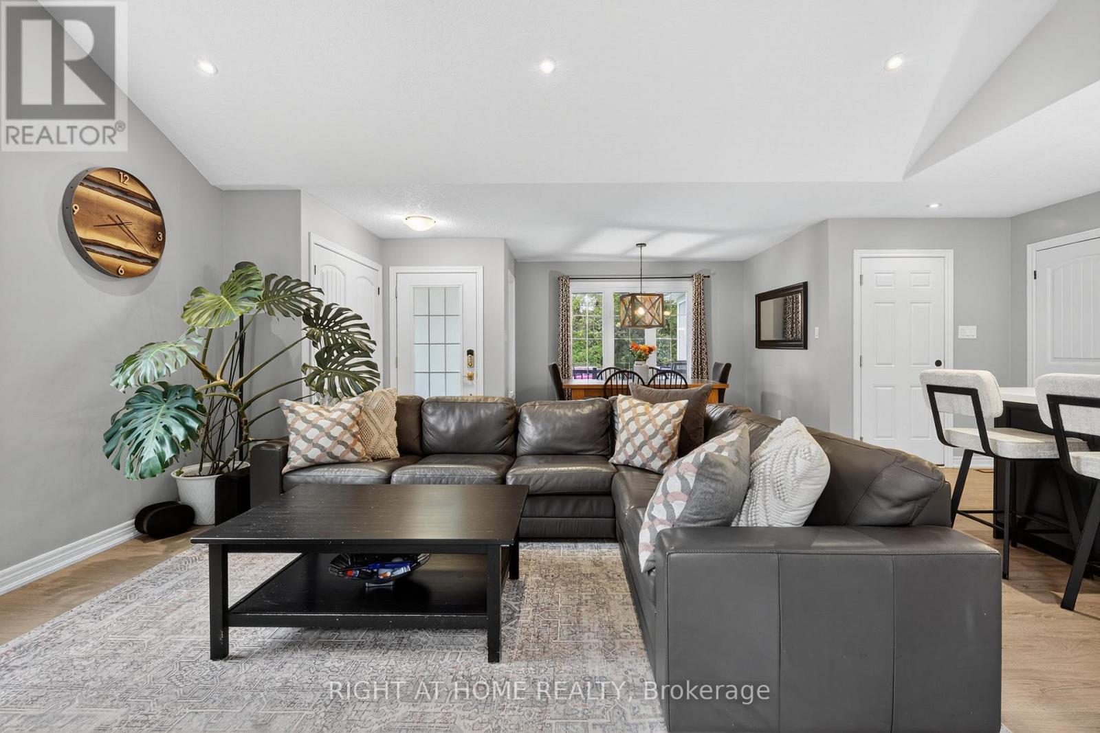 3005 Mason Drive, Innisfil, Ontario  L9S 2J8 - Photo 14 - N12428995