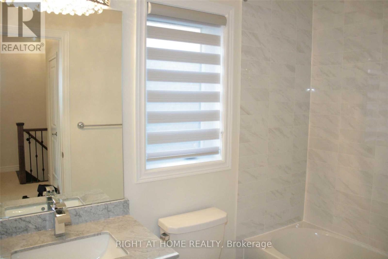 65 Laskin Drive, Vaughan, Ontario  L6A 5A4 - Photo 10 - N12429056