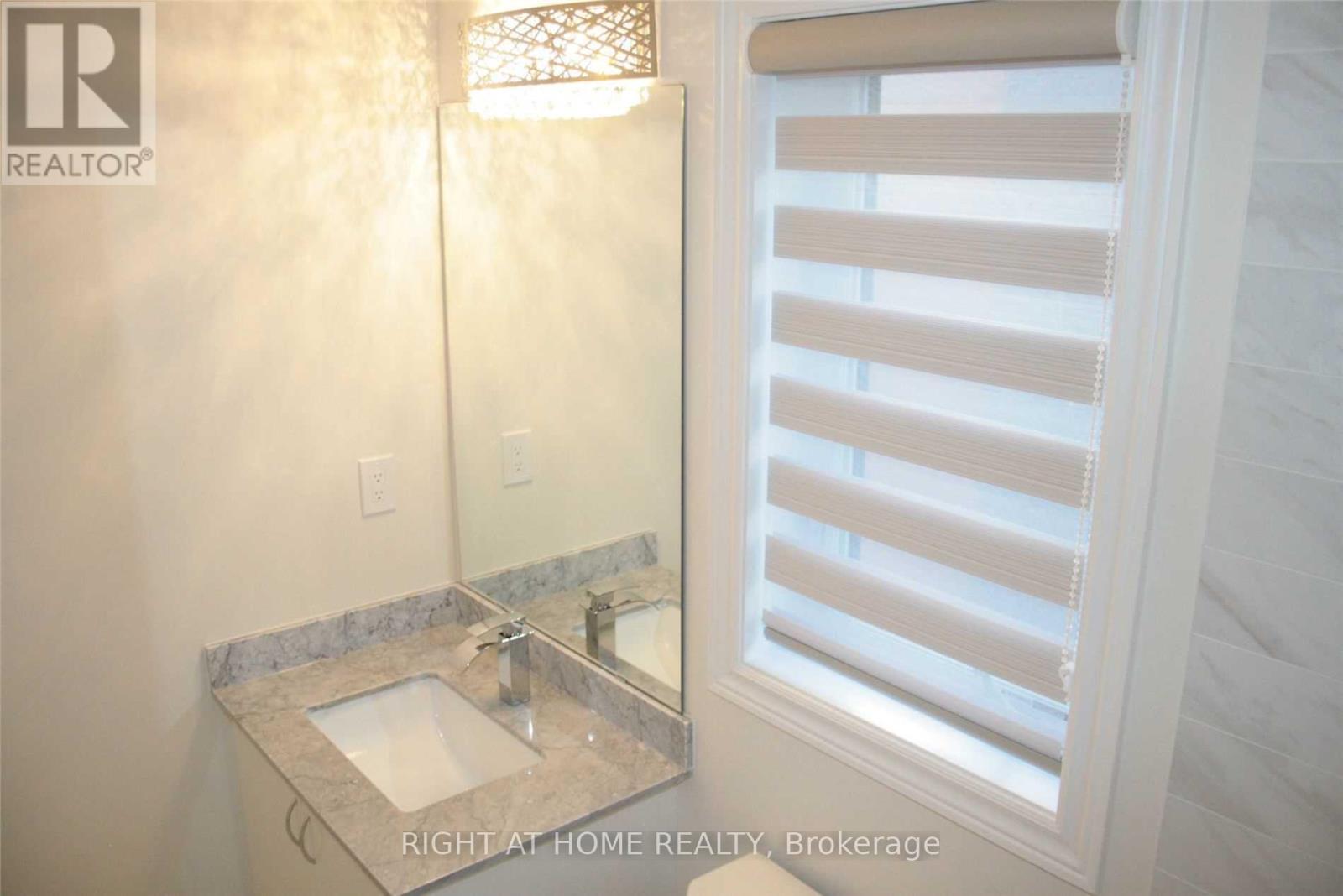 65 Laskin Drive, Vaughan, Ontario  L6A 5A4 - Photo 4 - N12429056