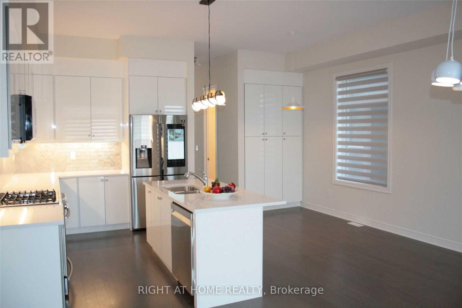 65 Laskin Drive, Vaughan, Ontario  L6A 5A4 - Photo 6 - N12429056