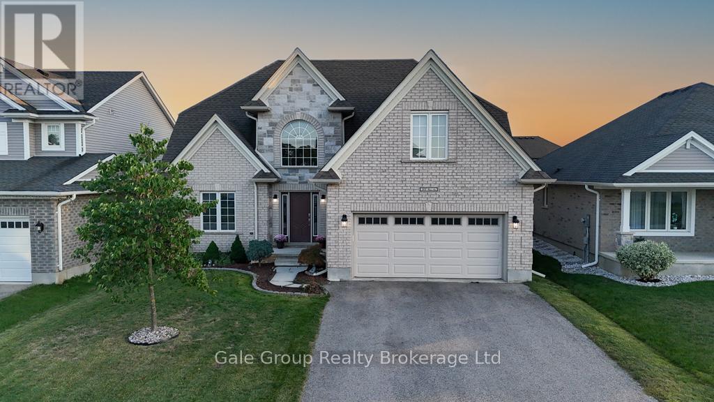307 Wilson Avenue, Tillsonburg, Ontario  N4G 0H2 - Photo 1 - X12429121