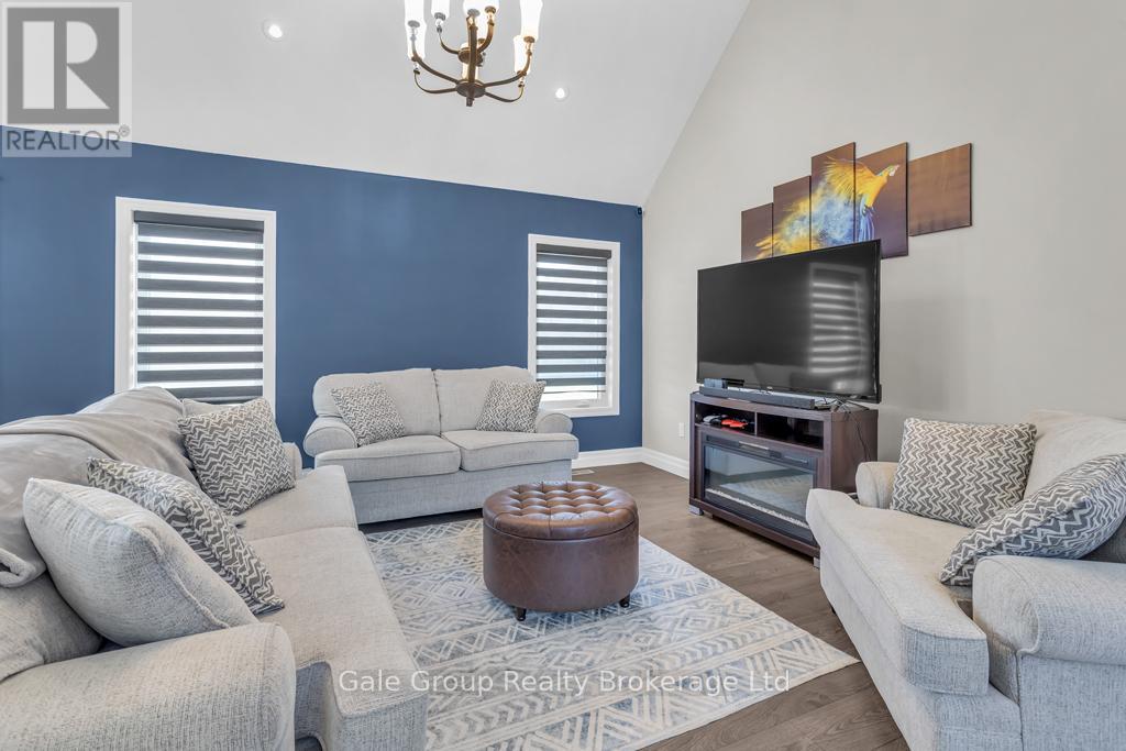 307 Wilson Avenue, Tillsonburg, Ontario  N4G 0H2 - Photo 6 - X12429121