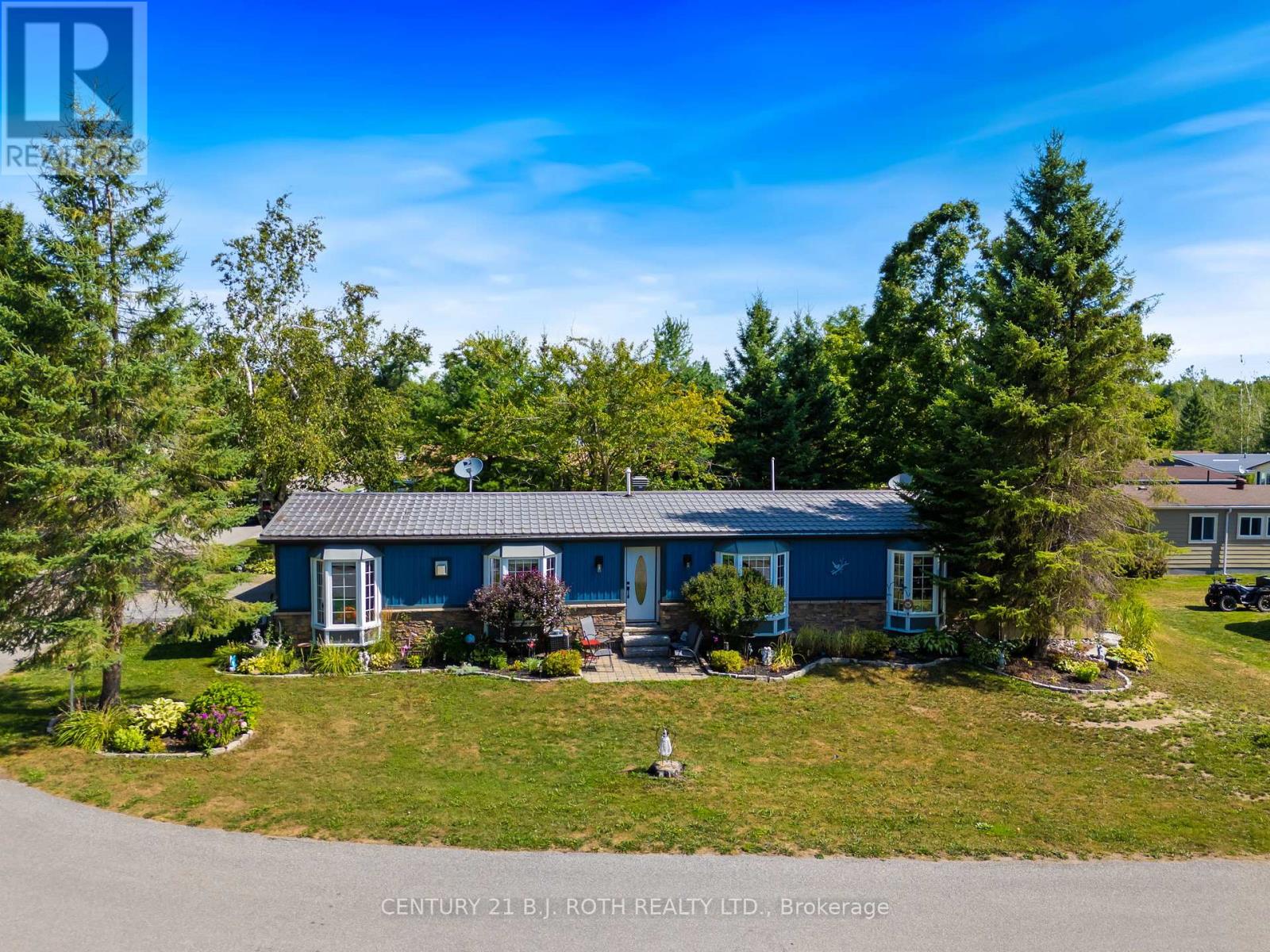 1 MAPLE CRESCENT, Oro-Medonte, Ontario