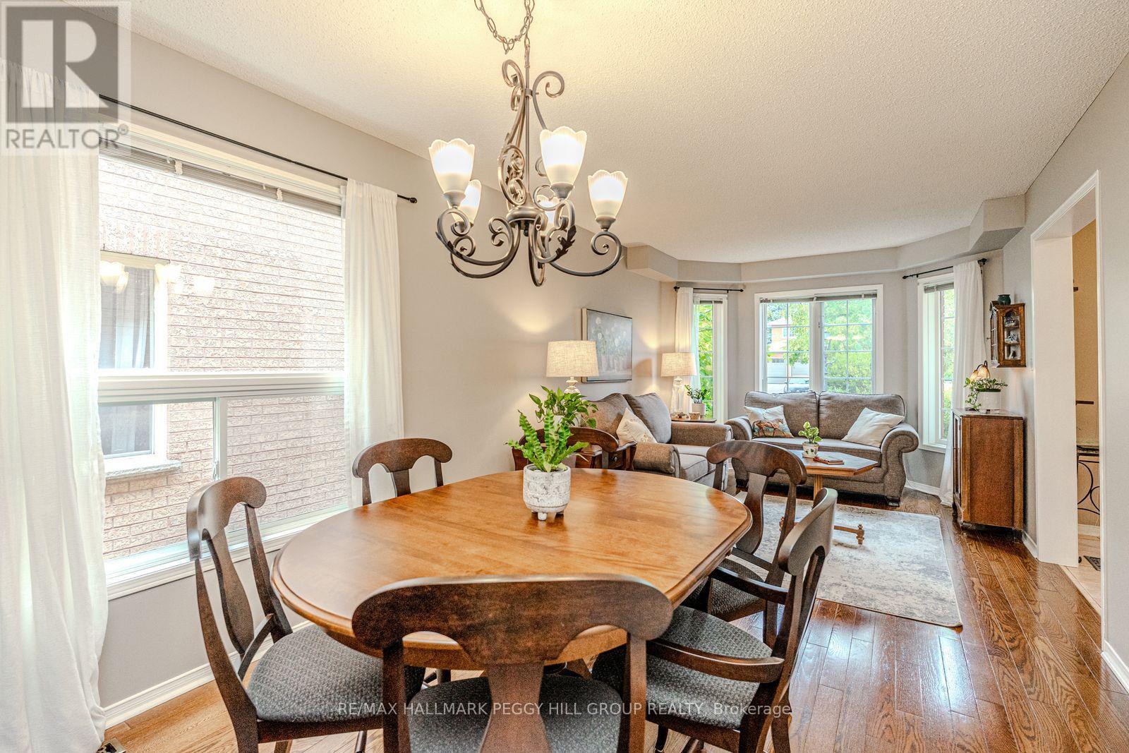 47 Finlay Road, Barrie, Ontario  L4N 7T7 - Photo 9 - S12429004