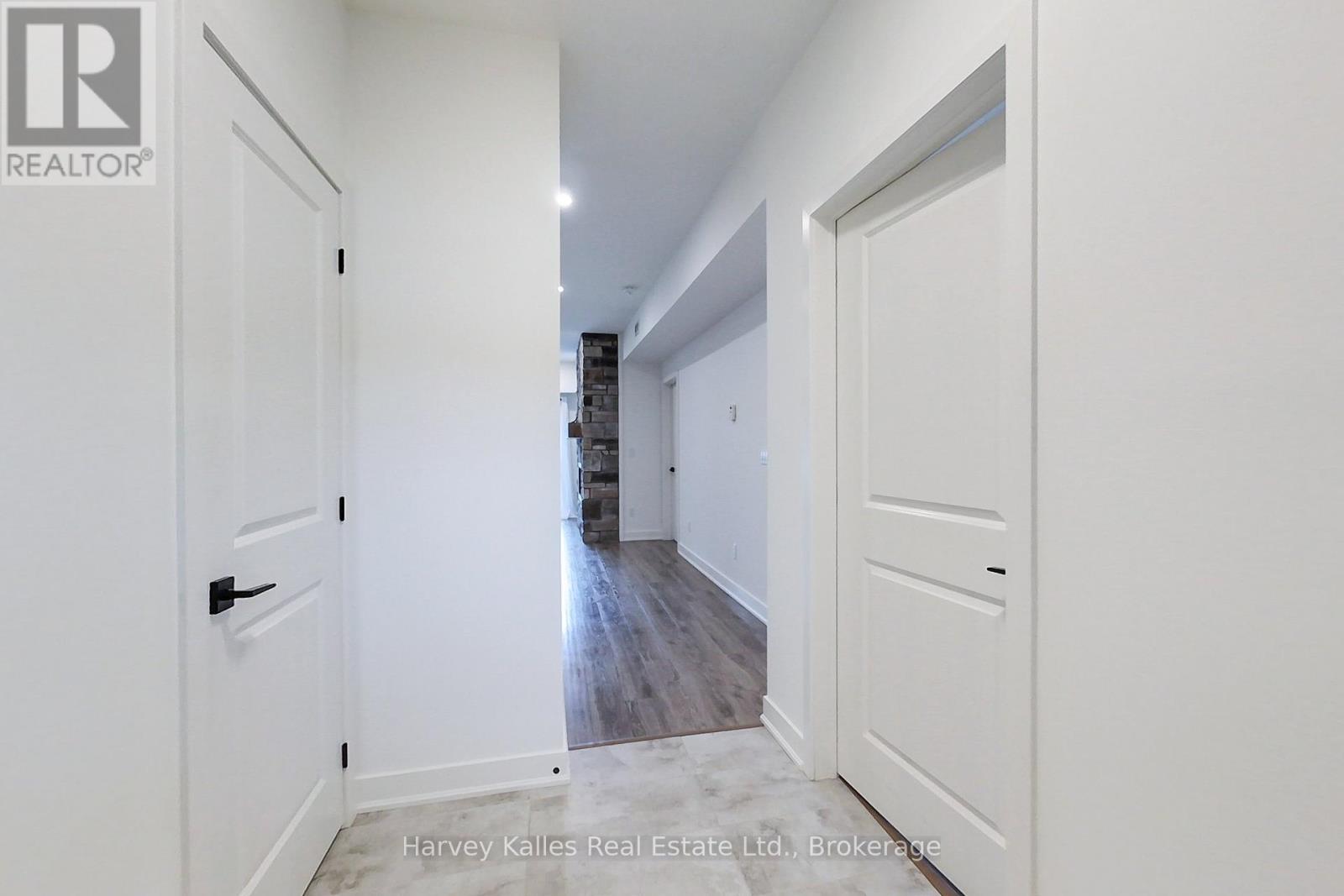104 - 12 Beckwith Lane, Blue Mountains, Ontario  L9Y 0A4 - Photo 6 - X12429068