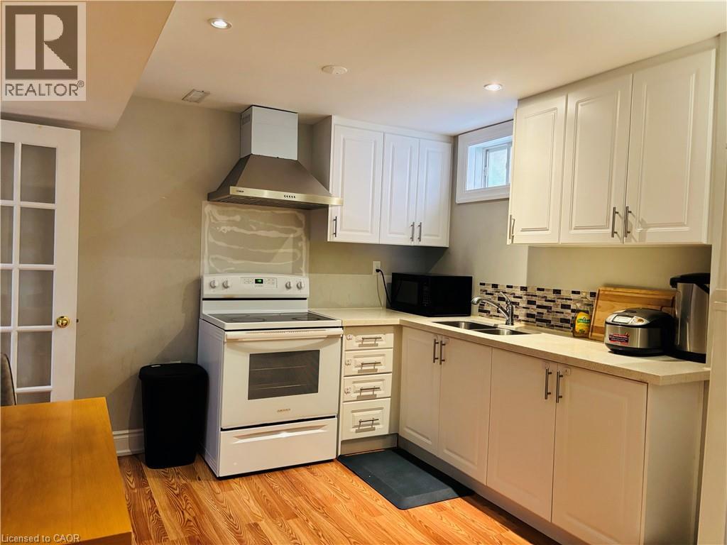 2129 Frontier Drive, Oakville, Ontario  L6M 3S3 - Photo 10 - 40772524