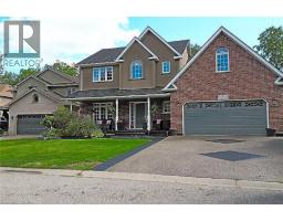 8 MEADOWLEA Court, Caledonia, Ontario