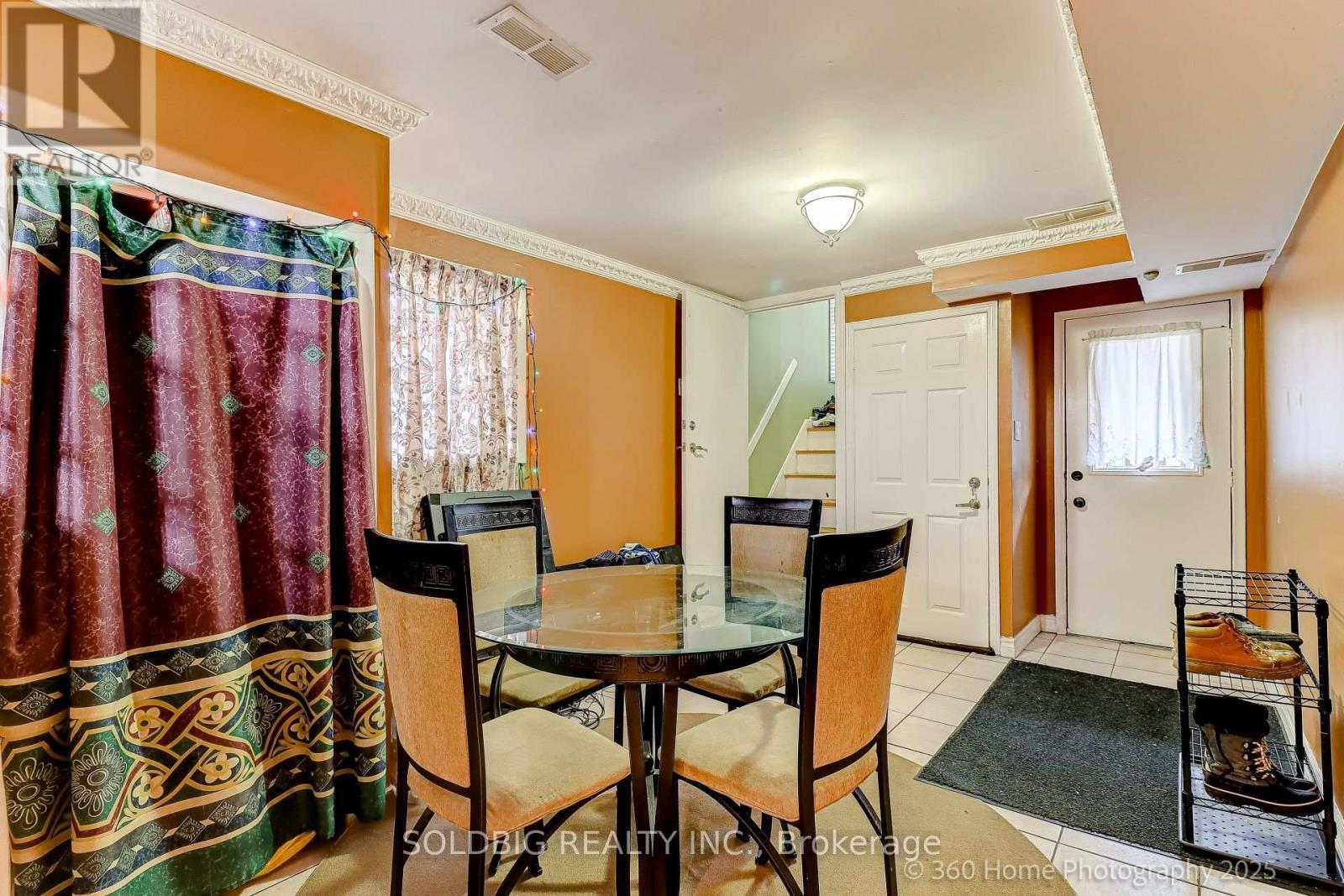 610 Vaughan Road, Toronto, Ontario  M6C 2R5 - Photo 13 - C12428416