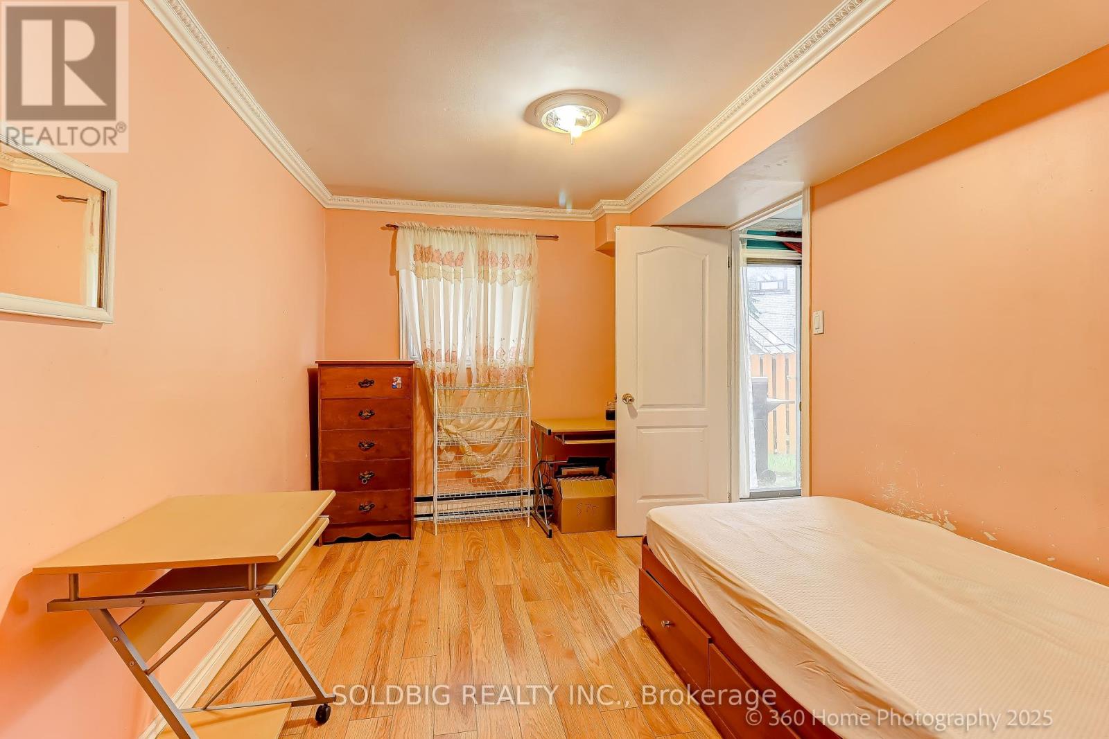 610 Vaughan Road, Toronto, Ontario  M6C 2R5 - Photo 8 - C12428416